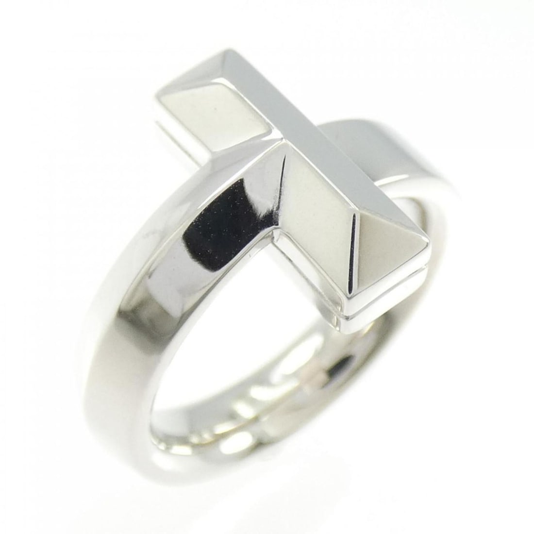 Tiffany T One Ring: --- Catalog ---Category: SizeJP Size: 9.0US Size: 5Category: DesignType: Band ringGender: WomenMaterial: White gold (18K)Category: GeneralBrand: Tiffany--- Item List ---Section: ConditionRanking:
