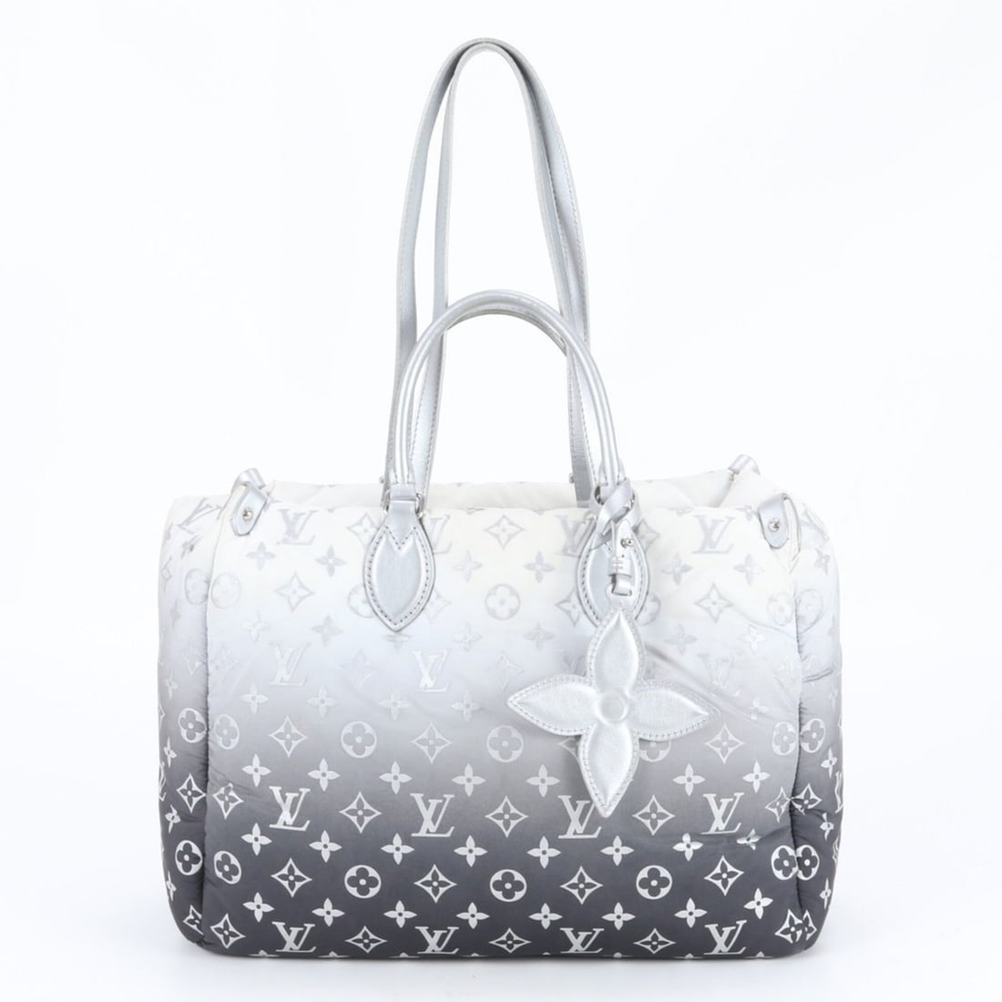 Louis Vuitton RFID-protected Monogram LV Snow OnTheGo MM M11847 2-way Tote Bag/Handbag/Shoulder Bag: --- Catalog ---Category: SizeSize (HxWxD): 27cm x 35cm x 15cm / 10.62'' x 13.77'' x 5.9''Strap Length: 58cm / 22.83''Handle Length: 33cm / 12.99''Category: DesignType: Handbag, Tote bagGender: