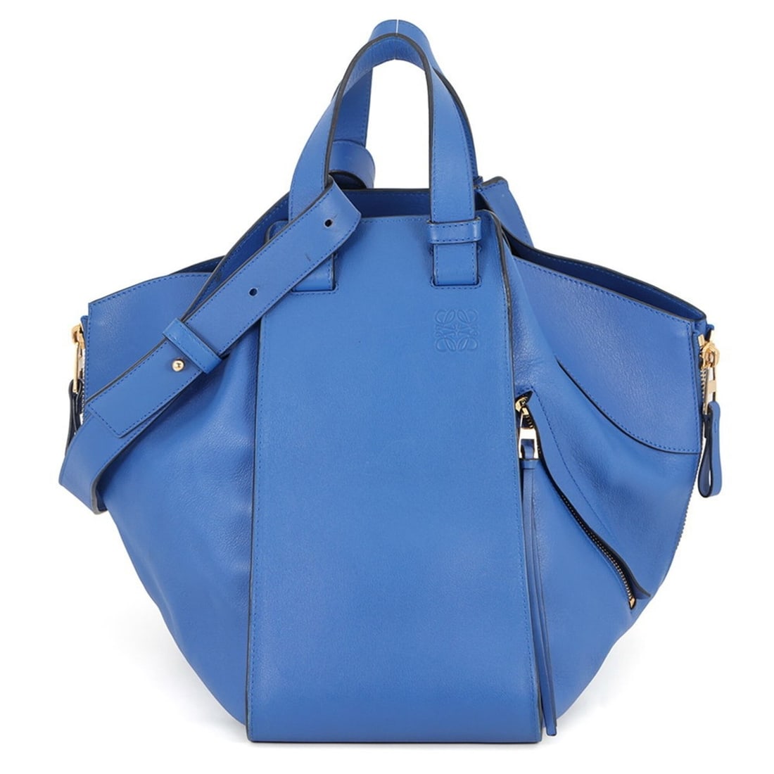 Loewe Hammock Medium Shoulder Bag 387.30.T38 LOEWE 2-way Handbag: --- Catalog ---Category: SizeSize (HxWxD): 33cm x 17.5cm x 32cm / 12.99'' x 6.88'' x 12.59''Category: DesignType: Handbag, Shoulder bagColor: BlueGender: WomenMaterial: Leather Category: GeneralMPN: 3