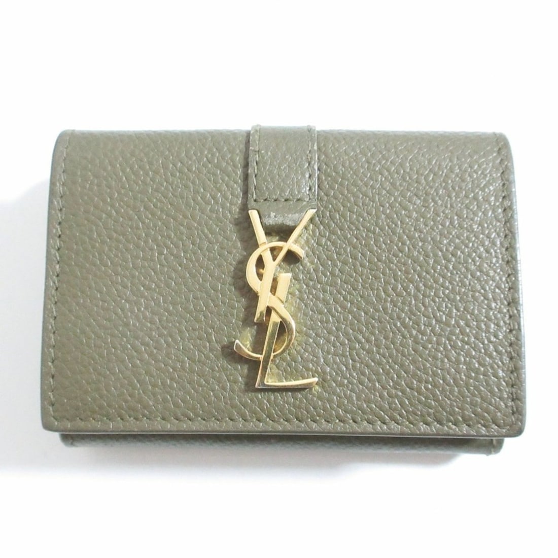 Yves Saint Laurent SAINT LAURENT PARIS YSL Origami Tiny Wallet Khaki Women's: --- Catalog ---Category: SizeSize (HxWxD): 7cm x 9.5cm x 3cm / 2.75'' x 3.74'' x 1.18''Category: DesignType: Wallet (tri-fold)Color: KhakiGender: WomenCategory: GeneralBrand: Saint Laurent--- Item Lis
