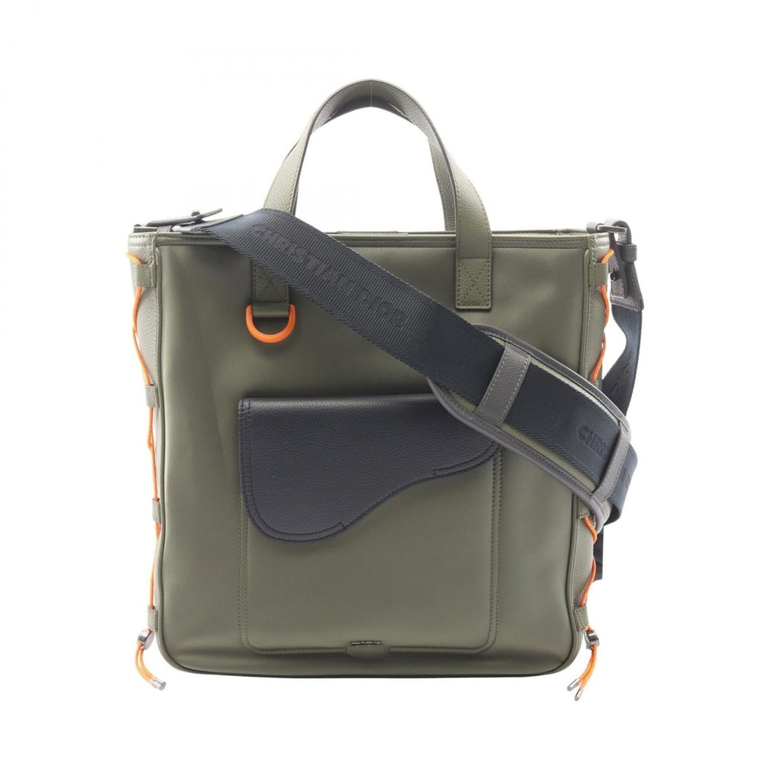 Christian Dior Dior Christian × sacai SADDLE 2WAY Tote Bag Handbag Nylon Leather Men's Khaki Navy: --- Catalog ---Category: SizeSize (HxWxD): 32cm x 30cm x 9cm / 12.59'' x 11.81'' x 3.54''Category: DesignType: Handbag, Tote bagColor: Khaki, Navy, OrangeGender: MenMaterial: Nylon , Leather Category: