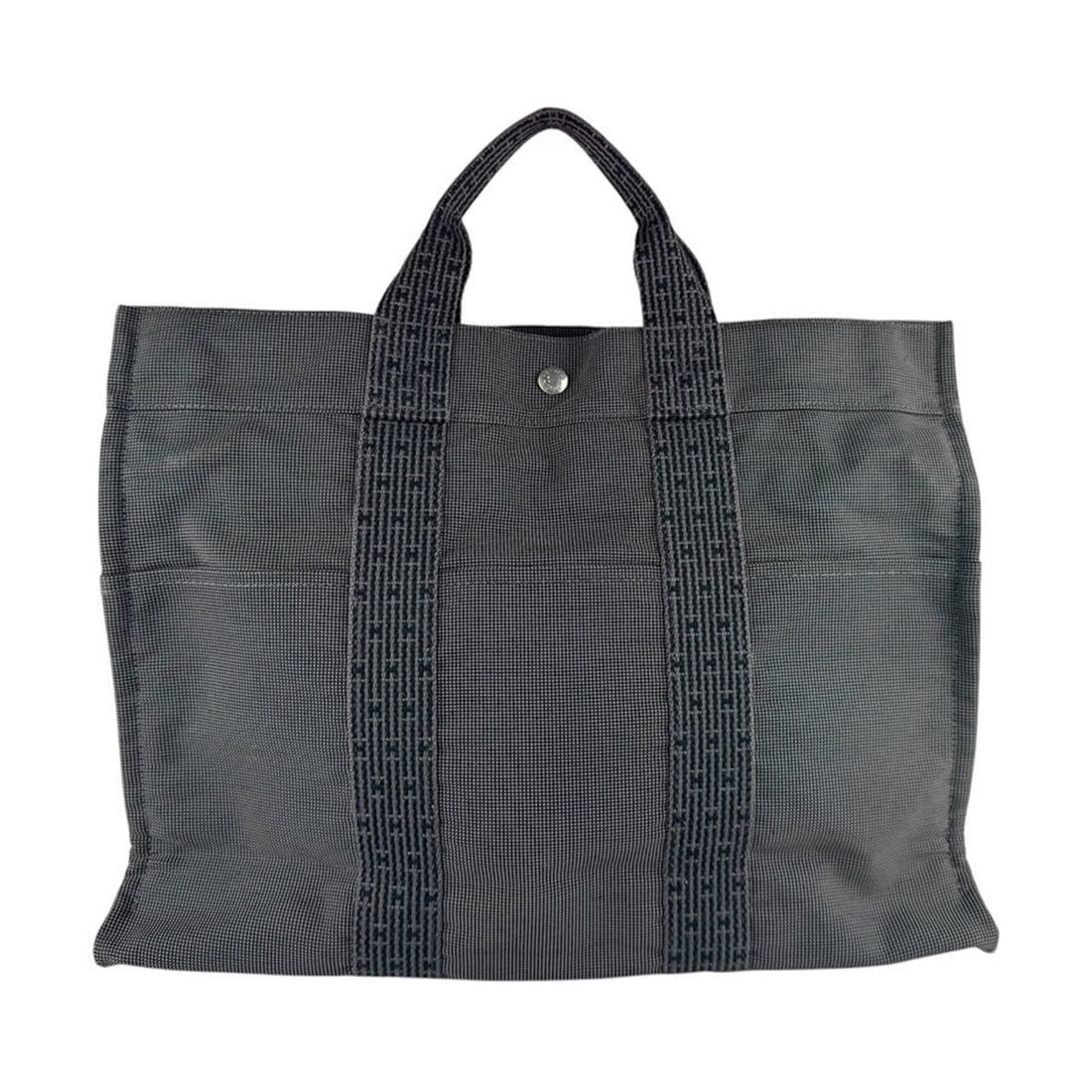 Hermes HERMES Handbag Herline MM Nylon Canvas Gray Men's Women's z9633: --- Catalog ---Category: SizeSize (HxWxD): 32cm x 42cm x 11cm / 12.59'' x 16.53'' x 4.33''Category: DesignType: HandbagColor: GrayGender: Men,WomenMaterial: Nylon canvas Category: GeneralBrand: Hermes