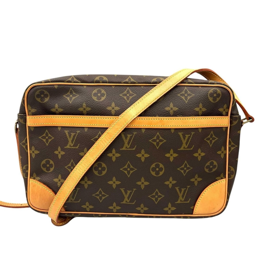 Louis Vuitton Trocadero GM Shoulder Bag M51272 Monogram Canvas Brown Women's: --- Catalog ---Category: SizeSize (HxWxD): 19cm x 28.5cm x 7.5cm / 7.48'' x 11.22'' x 2.95''Category: DesignType: Shoulder bagColor: Brown, Galle, MonogramGender: WomenMaterial: Monogram Category: Gen