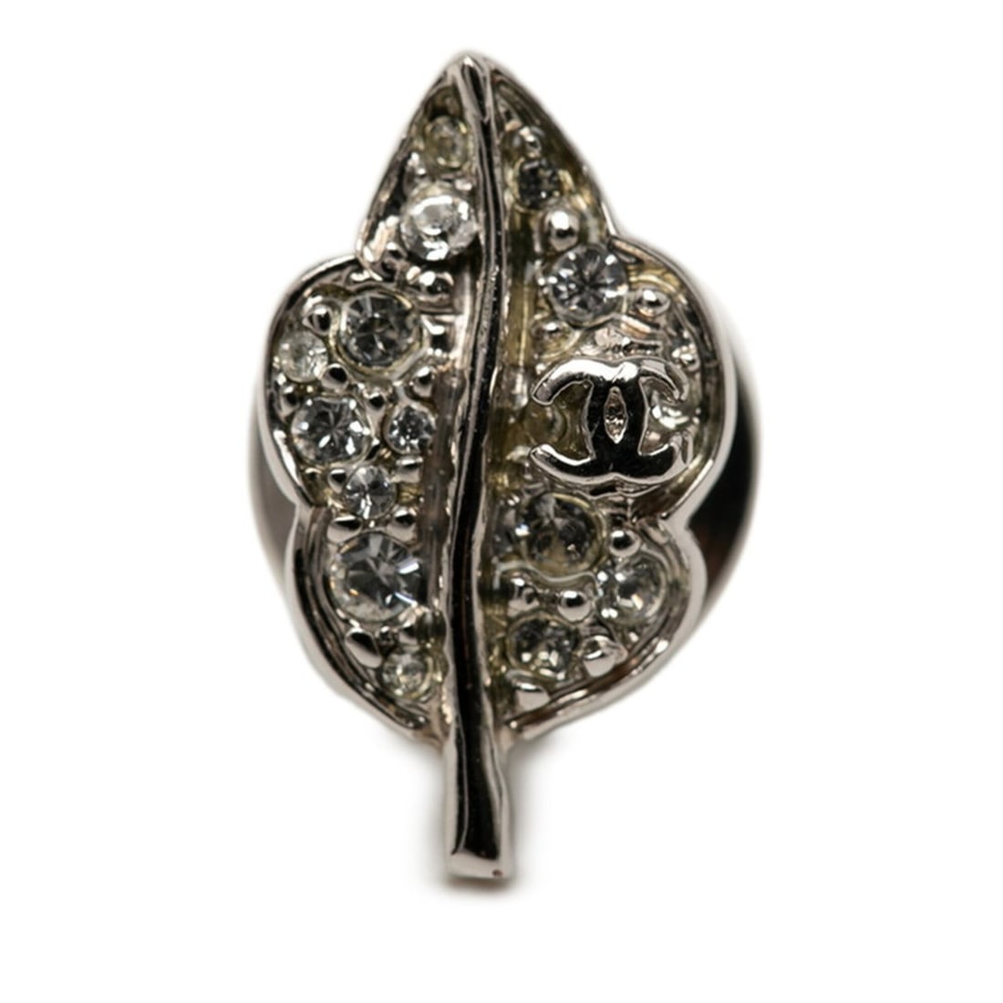 Chanel Leaf Motif Pin Brooch, 07A Stamp, Silver Metal Rhinestone, Women's CHANEL: --- Catalog ---Category: SizeSize (HxWxD): 1.67cm x 9.60mm / 0.65'' x 0.37''Category: DesignType: Pin broochColor: SilverStone: RhinestoneGender: WomenMaterial: MetalCategory: GeneralBrand: Chanel--- 