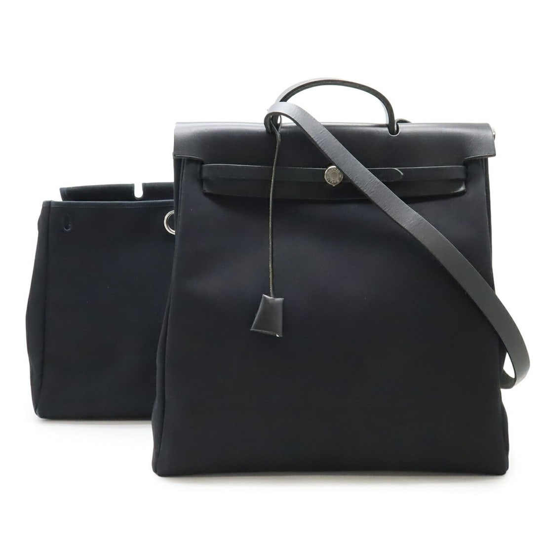 HERMES Herbag MM Shoulder Bag/Pochette, Canvas and Leather, Black, ?E Stamp: --- Catalog ---Category: SizeSize (HxWxD): 40cm x 38.5cm x 14cm / 15.74'' x 15.15'' x 5.51''Category: DesignType: Pochette, Shoulder bagColor: BlackGender: WomenMaterial: Toile officier Category: Gene