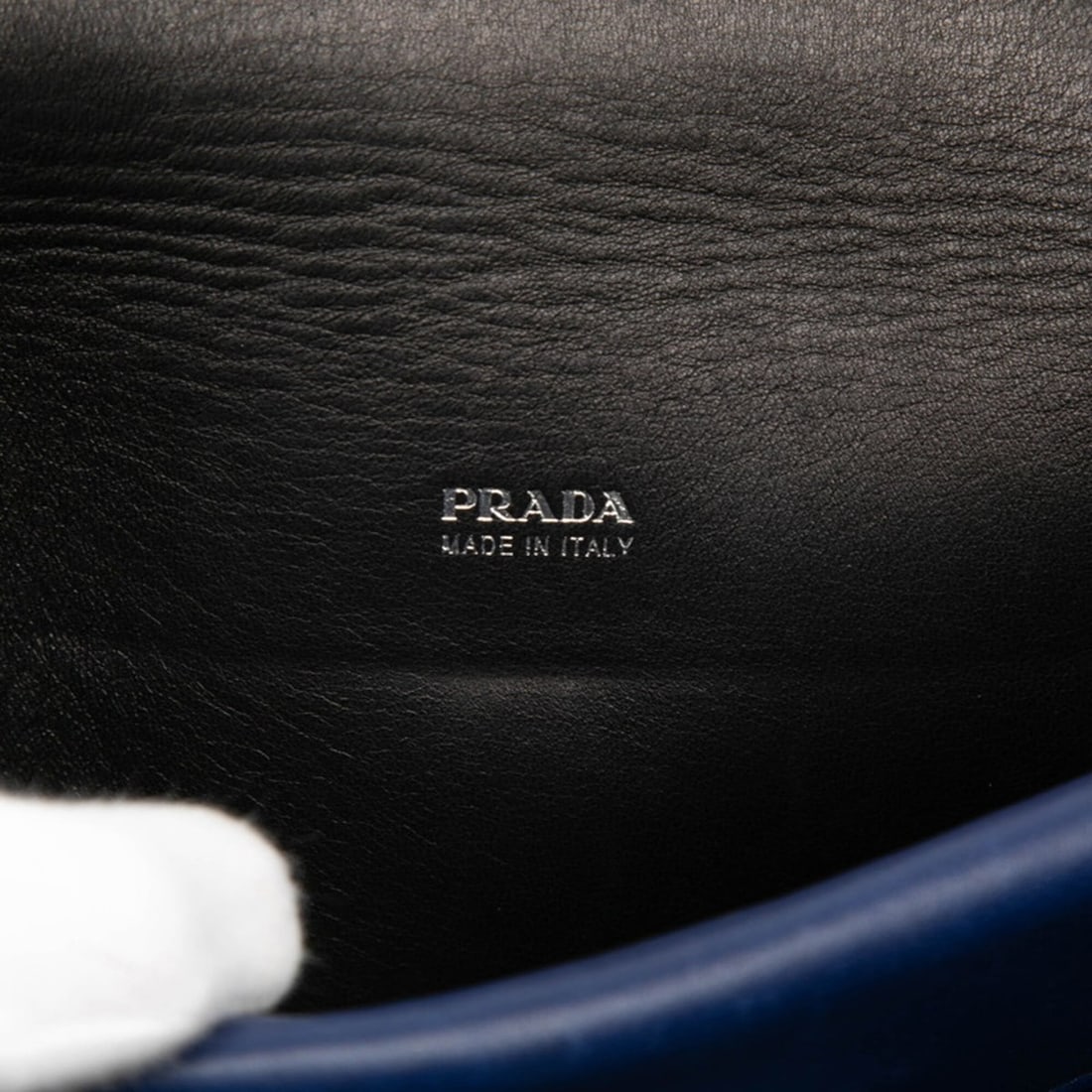 Prada Flap Chain Shoulder Bag, Navy Leather, Women's PRADA: --- Catalog ---Category: SizeSize (HxWxD): 15cm x 24cm x 5cm / 5.9'' x 9.44'' x 1.96''Category: DesignType: Shoulder bagColor: NavyGender: WomenMaterial: Leather Category: GeneralBrand: Prada--- Item 