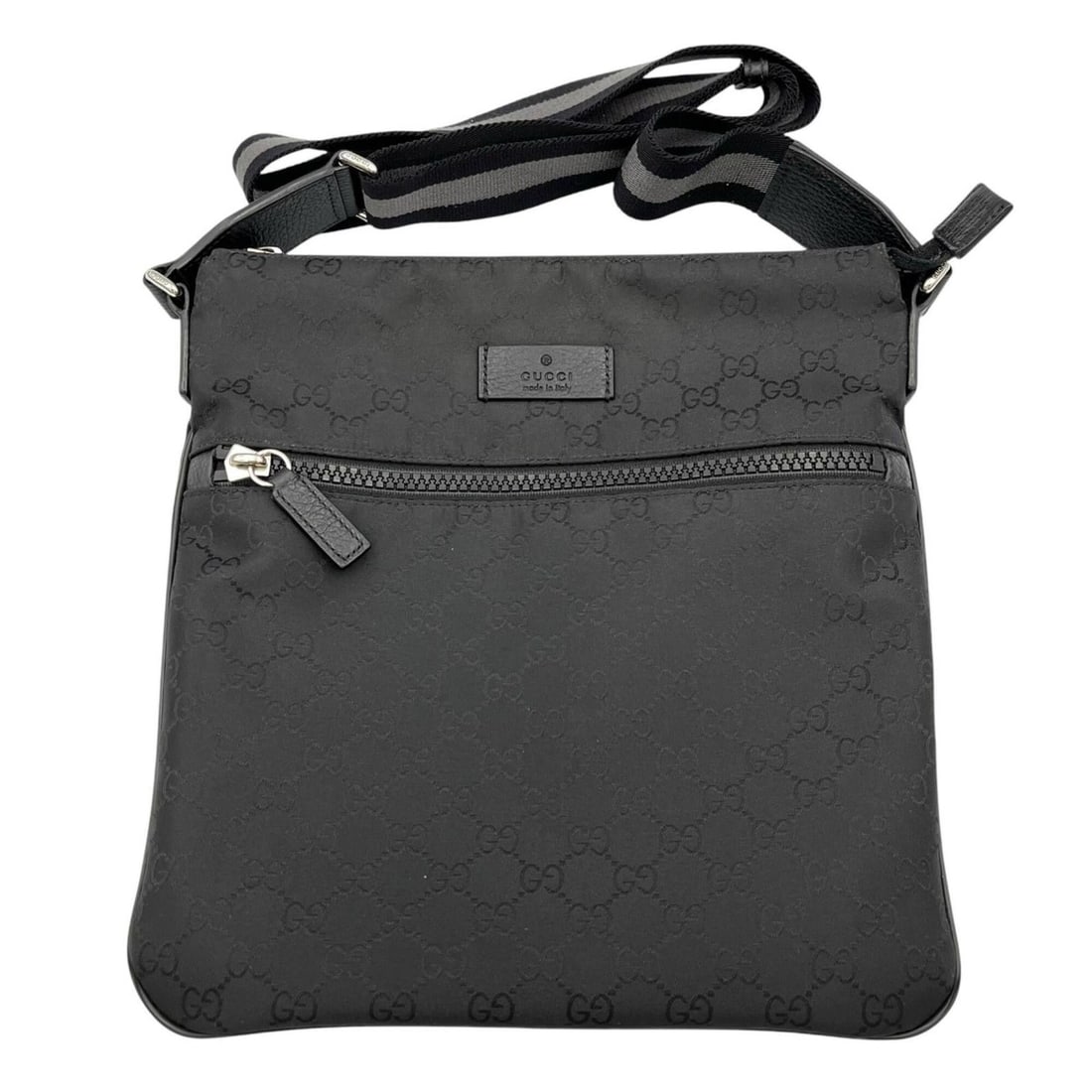 Gucci GUCCI Shoulder Bag 509639 Nylon Black Women's: --- Catalog ---Category: SizeSize (HxWxD): 29cm x 27.5cm x 2cm / 11.41'' x 10.82'' x 0.78''Category: DesignType: Shoulder bagColor: BlackGender: WomenMaterial: Nylon Category: GeneralMPN: 509639Brand: