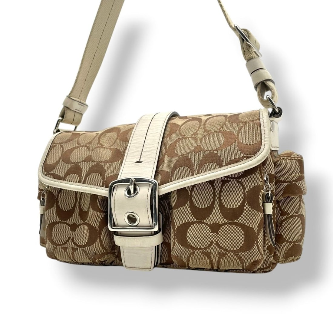 Coach COACH Shoulder Bag Signature Canvas Leather Beige White Silver Hardware Women's 6835 S54: --- Catalog ---Category: SizeSize (HxWxD): 17cm x 29cm x 12cm / 6.69'' x 11.41'' x 4.72''Category: DesignType: Shoulder bagColor: Beige, WhiteGender: WomenMaterial: Canvas , Leather Category: GeneralM
