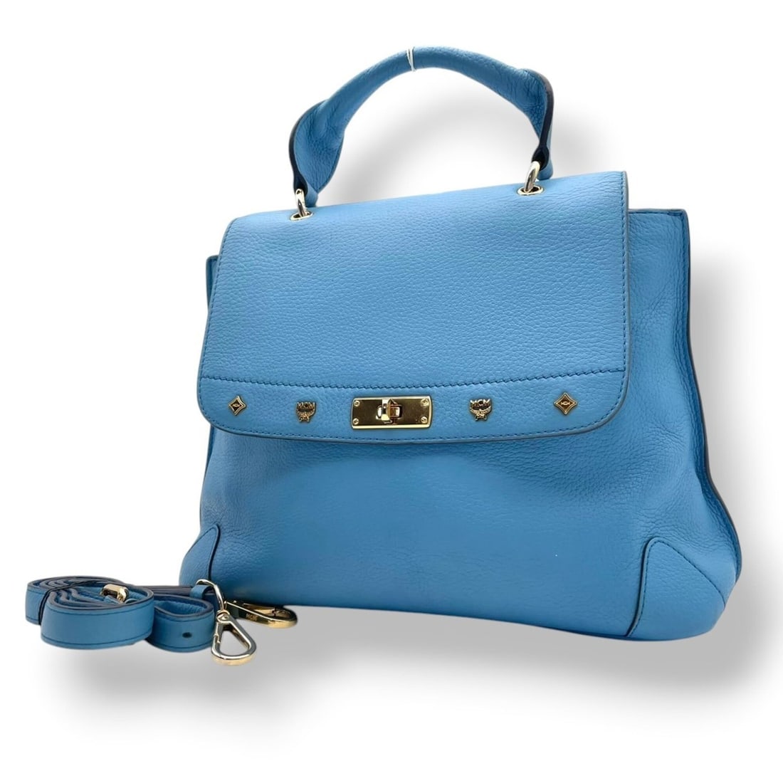 MCM Handbag Shoulder Bag Leather Light Blue Silver Hardware Women's S68: --- Catalog ---Category: SizeSize (HxWxD): 24cm x 38cm x 12cm / 9.44'' x 14.96'' x 4.72''Category: DesignType: Handbag, Shoulder bagColor: Light blueGender: WomenMaterial: Leather Category: GeneralBra