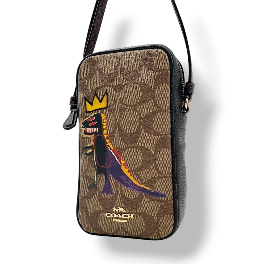 Coach COACH Shoulder Bag, Smartphone Signature Canvas Leather, Brown Black Gold Hardware, Women's: --- Catalog ---Category: SizeSize (HxWxD): 26cm x 35cm x 5cm / 10.23'' x 13.77'' x 1.96''Category: DesignType: Handbag, Shoulder bagColor: BordeauxGender: WomenMaterial: Leather Category: GeneralMPN: 