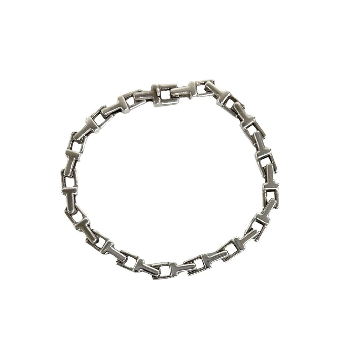 TIFFANY&Co. Tiffany T Narrow Bracelet, Sterling Silver 925 Bangle Accessory, Silver, 02558: --- Catalog ---Category: SizeLength: 18cm / 7.08''Category: DesignType: Charm braceletColor: SilverGender: WomenMaterial: Silver 925Category: GeneralBrand: Tiffany--- Item List ---Section: ConditionRa