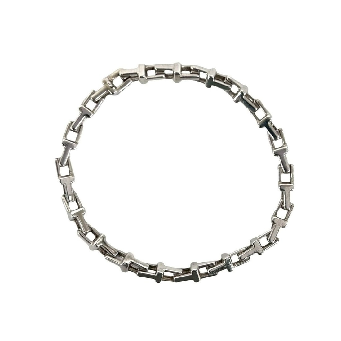TIFFANY&Co. Tiffany T Narrow Bracelet, Sterling Silver 925 Bangle Accessory, 97859: --- Catalog ---Category: SizeLength: 20cm / 7.87''Category: DesignType: Charm braceletColor: SilverGender: WomenMaterial: Silver 925Category: GeneralBrand: Tiffany--- Item List ---Section: ConditionRa