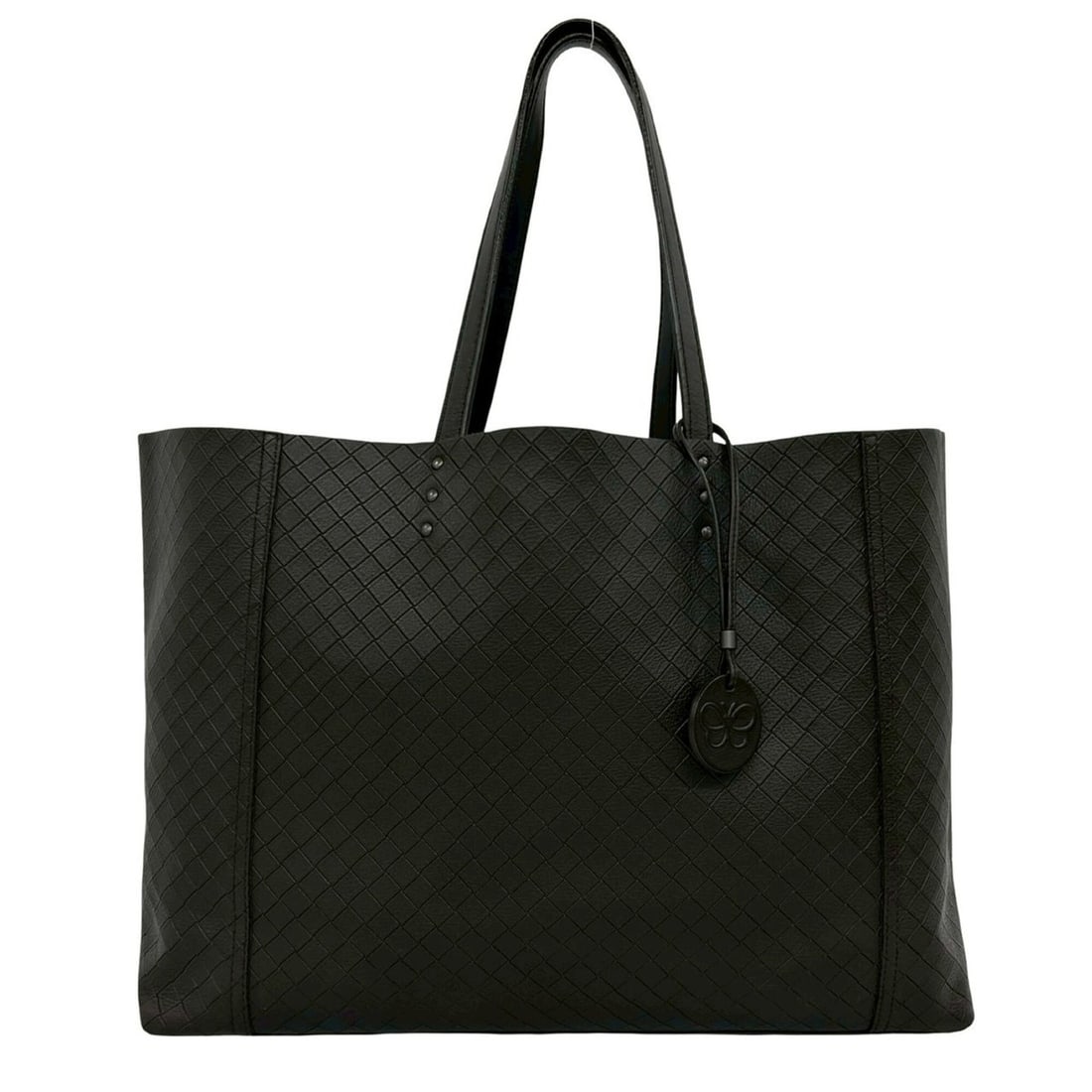 BOTTEGA VENETA Charm-Attached Leather Tote Bag, Handbag, Business Brown, 41014: --- Catalog ---Category: SizeSize (HxWxD): 26.5cm x 35cm x 11cm / 10.43'' x 13.77'' x 4.33''Category: DesignType: Handbag, Tote bagColor: BrownGender: WomenMaterial: Leather Category: GeneralBrand: Bo