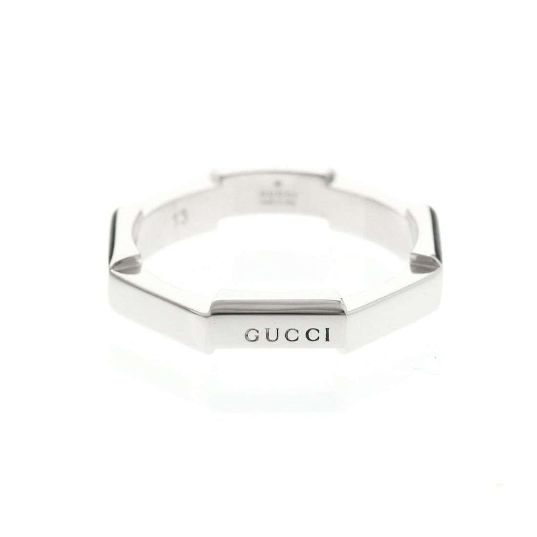 Gucci Link To Love Ring Platinum Fashion No Stone Band Ring Silver: --- Catalog ---Category: SizeWidth: 3.1mm / 0.12''Weight: 6.6g / 0.23oz.JP Size: 12US Size: 6 1/2Brand Size: 13Category: DesignType: Band ringColor: SilverMetal: PlatinumStone: No StoneStyle: FashionG