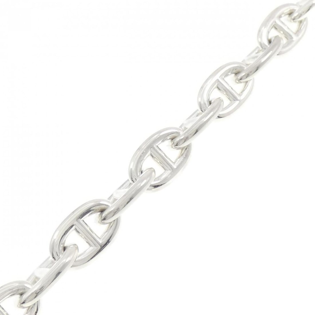 Hermes Hermès Chaine d'Ancre MM Bracelet: --- Catalog ---Category: SizeTotal Length: 18.5cm / 7.28''Category: DesignType: Charm braceletGender: WomenMaterial: Silver 925Category: GeneralBrand: Hermes--- Item List ---Section: