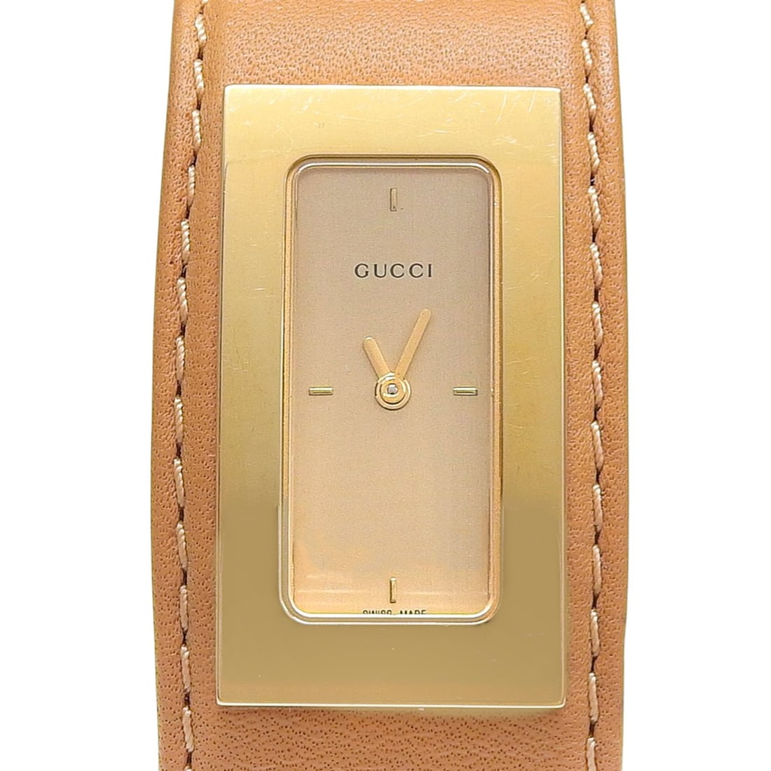 Gucci Bangle Watch 7800S Gold Plated x Leather Quartz Analog Dial Women's: --- Catalog ---Category: SizeWrist Size: 14.5cm / 5.7''Case Diameter: 18mm / 0.71''Category: DesignType: WristwatchGender: WomenColor (Dial): GoldMaterial (Band): Gold plated, LeatherMaterial (Case): 