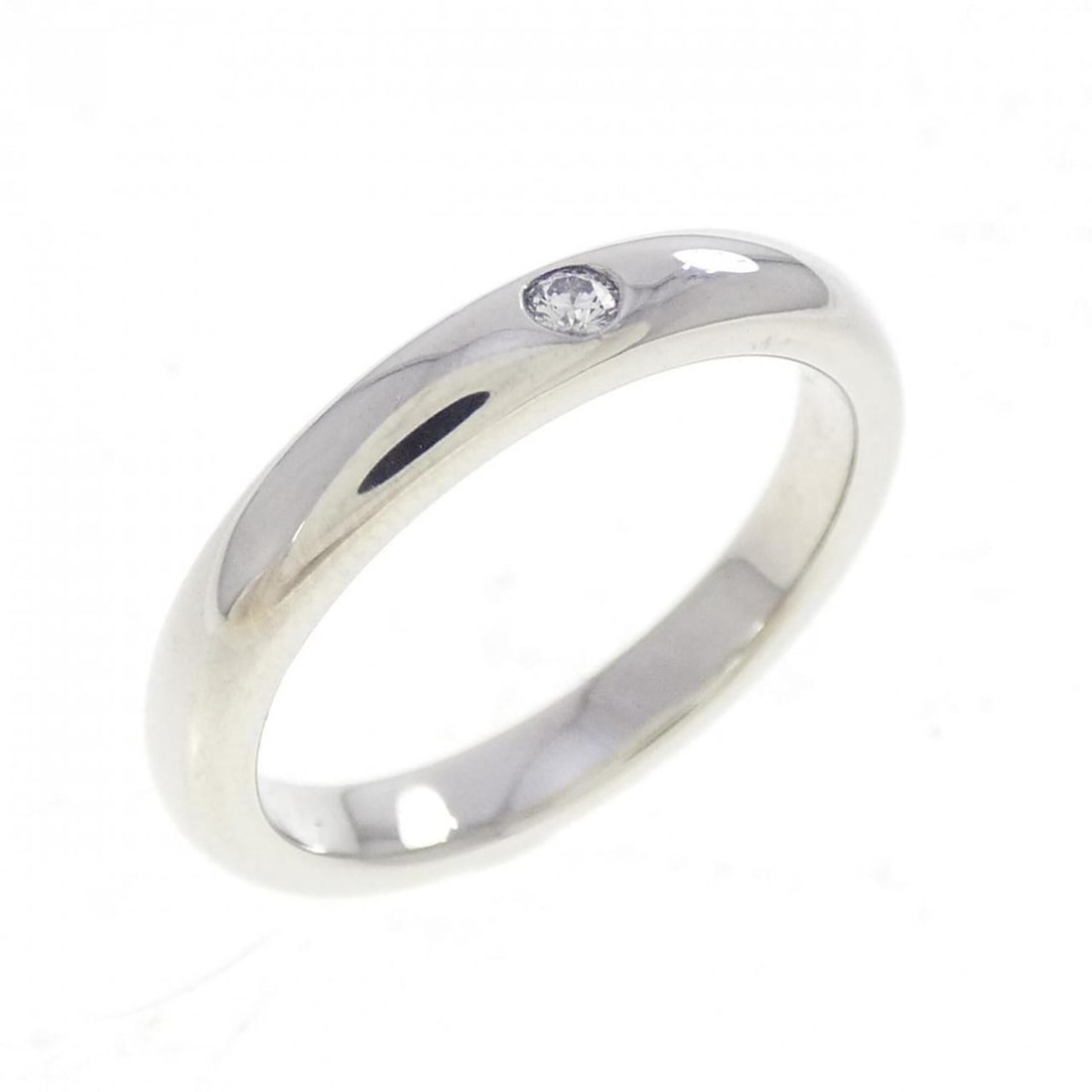 Tiffany Stacking Band Ring: --- Catalog ---Category: SizeJP Size: 7.0US Size: 4Category: DesignType: Band ringStone: DiamondGender: WomenMaterial: Platinum 950Category: GeneralBrand: Tiffany--- Item List ---Section: ConditionRan