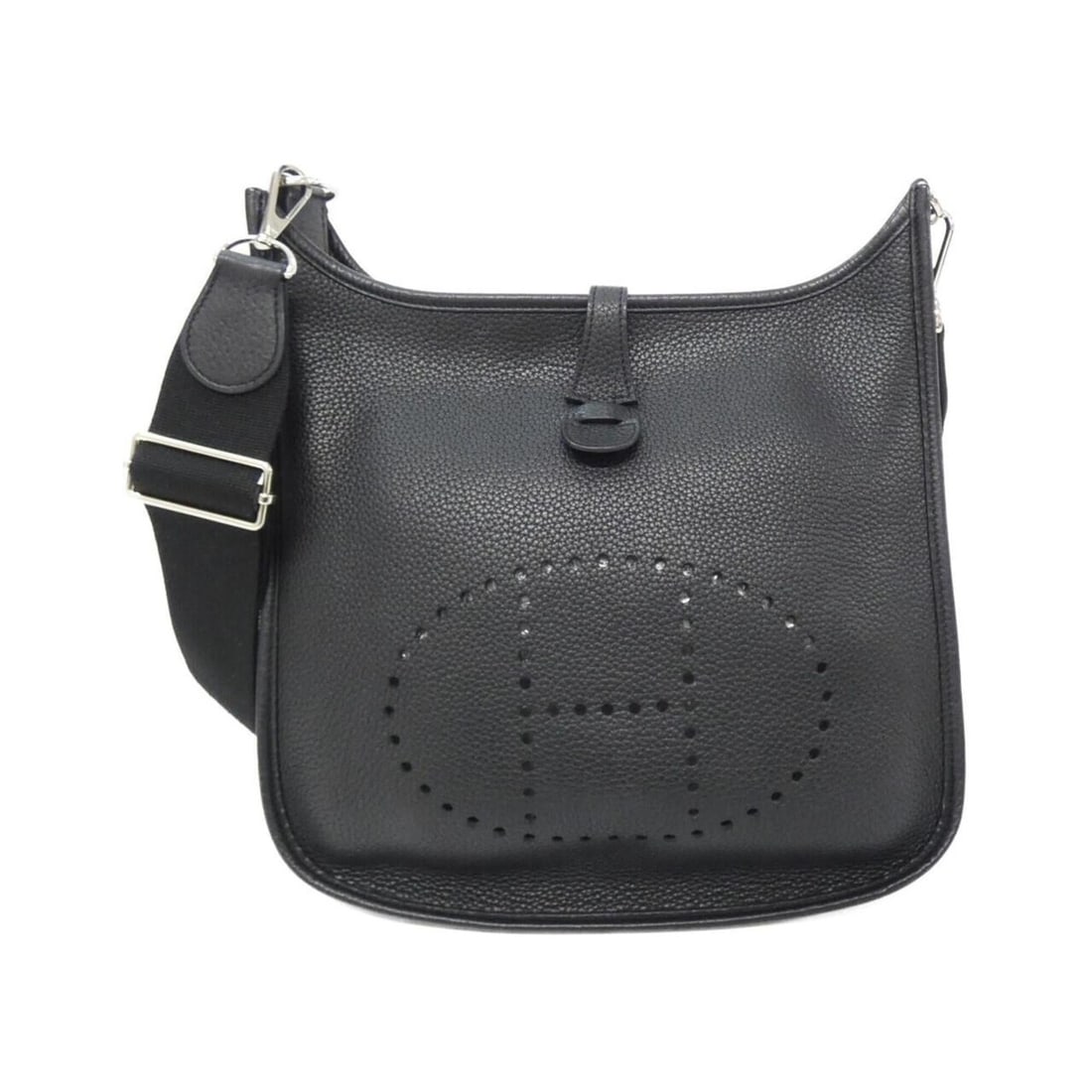 Hermes Evelyne 3 PM 056277CK Shoulder Bag: --- Catalog ---Category: SizeSize (HxWxD): 30cm x 29cm x 9cm / 11.81'' x 11.41'' x 3.54''Category: DesignType: Shoulder bagColor: BlackGender: WomenMaterial: Taurillon clemence leather Hardware
