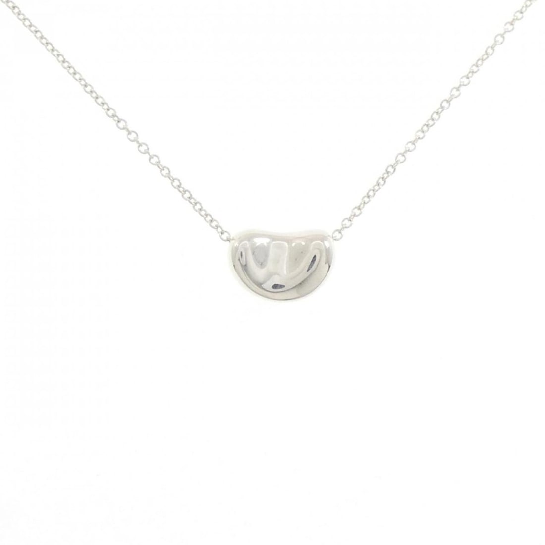 Tiffany Beans Necklace: --- Catalog ---Category: SizePendant Size: 7.3mm x 11mm / 0.28'' x 0.43''Neck Circumference: 41 cm / 16.14''Category: DesignGender: WomenMaterial: Silver 925Pendant Type: PendantNecklace Type: