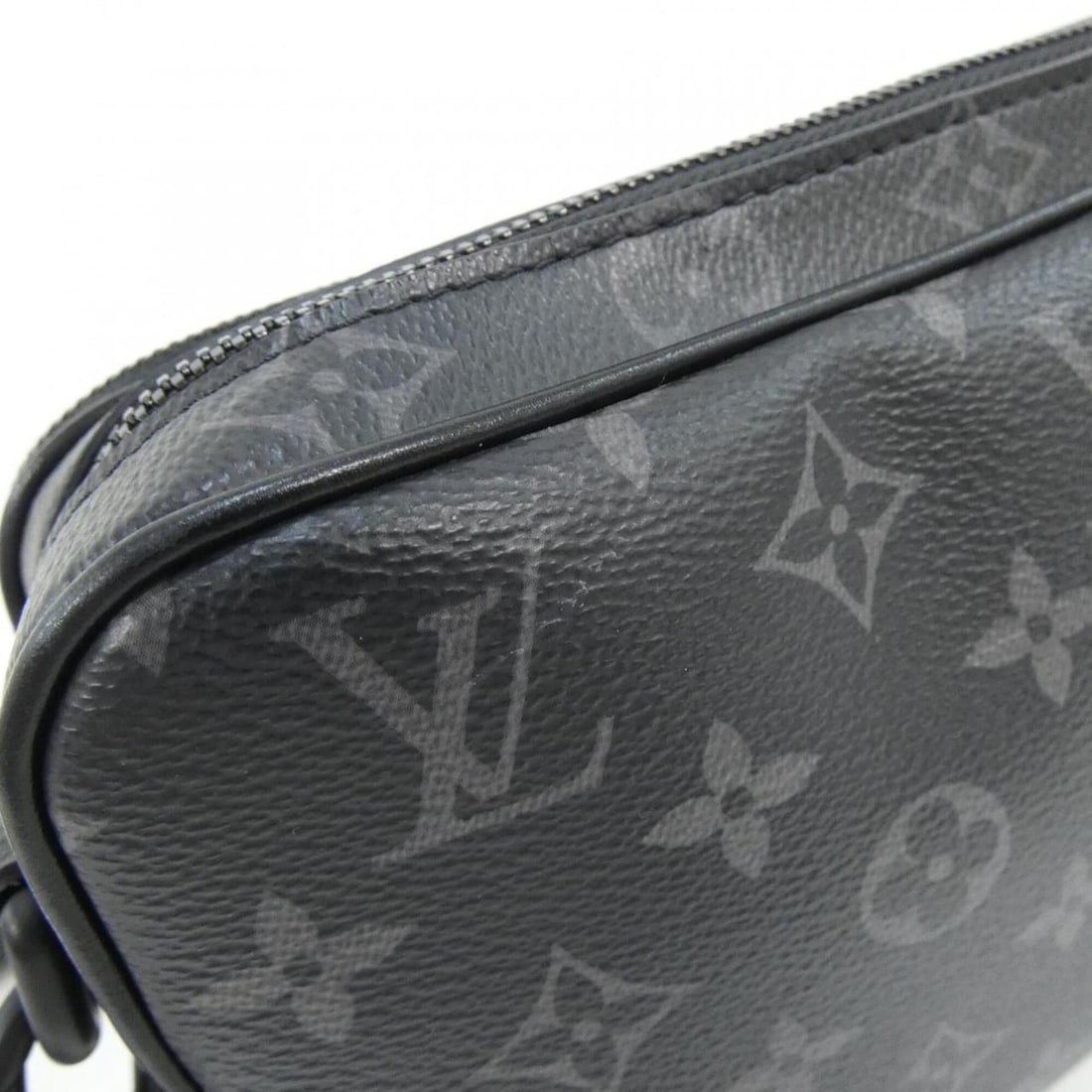 Louis Vuitton Monogram Eclipse Alpha Messenger M46955 Shoulder Bag - 5