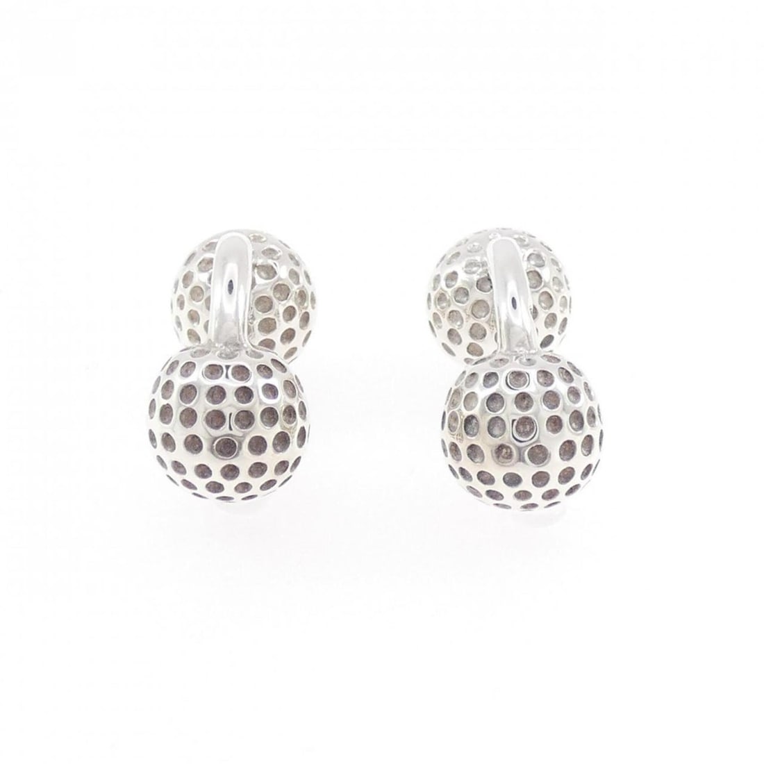 Hermes 925 Cufflinks: --- Catalog ---Category: SizeSize (HxWxD): 9.40mm x 9.40mm / 0.37'' x 0.37''Category: DesignType: CufflinksGender: WomenMaterial: Silver 925Category: GeneralBrand: Hermes--- Item List ---Section: