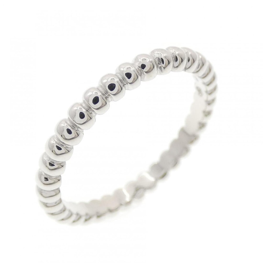 Van Cleef & Arpels Perlee Small Ring: --- Catalog ---Category: SizeUS Size: 4Brand Size: 47Category: DesignType: Band ringGender: WomenMaterial: White gold (18K)Category: GeneralMPN: VCARPJME00Brand: Van Cleef & Arpels--- Item List ---Sec