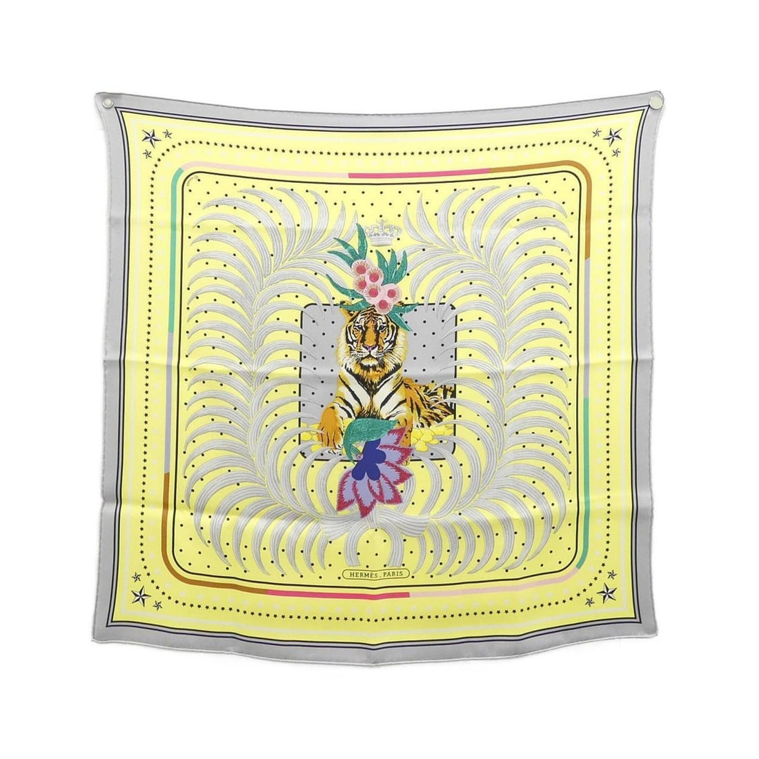 Hermes TIGRE ROYAL Carre Scarf Muffler: --- Catalog ---Category: SizeSize (LxW): 70cm x 70cm / 27.55'' x 27.55''Category: DesignType: ScarfColor: YellowGender: WomenMaterial: Silk Category: GeneralBrand: Hermes--- Item List ---Section: Cond