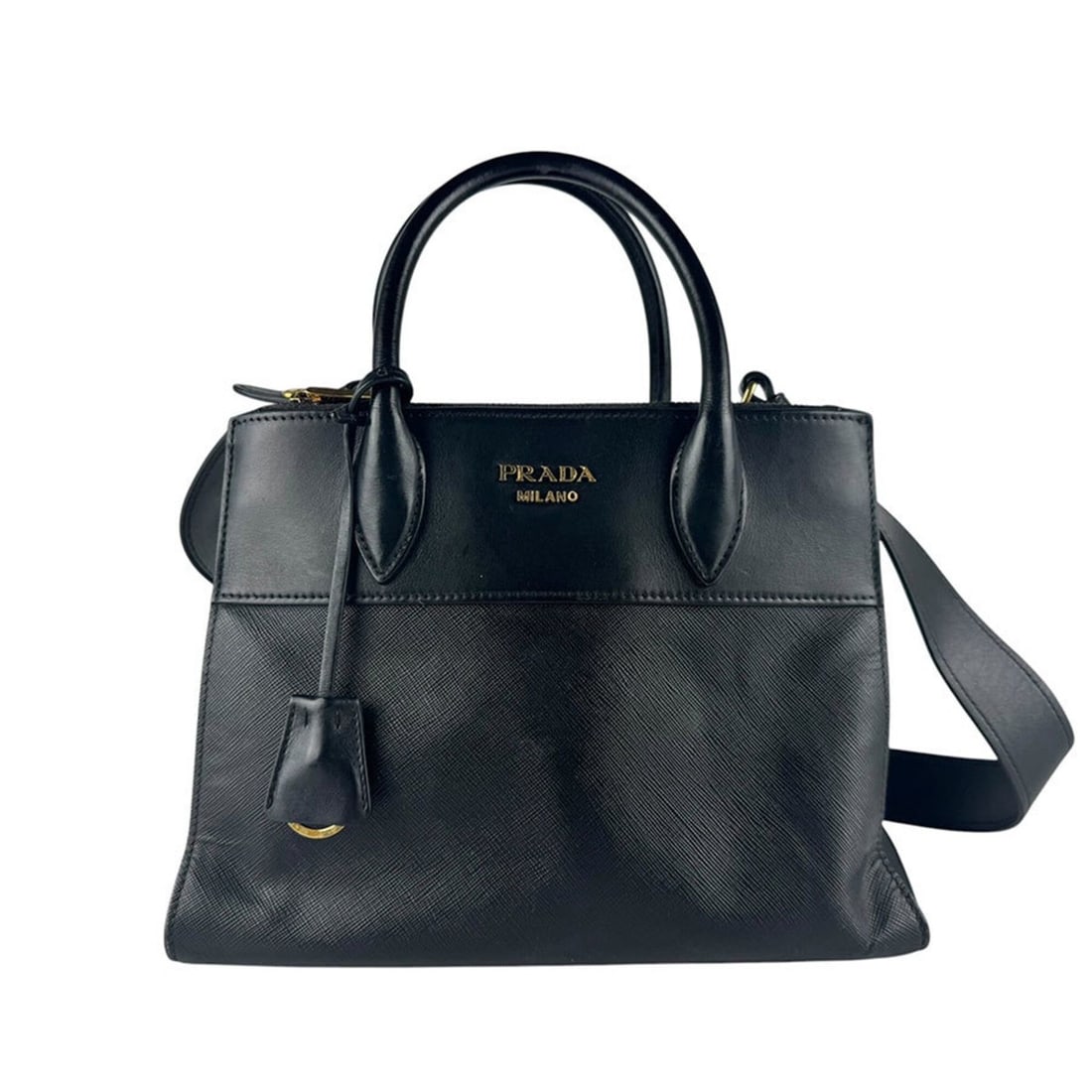 Prada PRADA handbag shoulder bag leather black women's z9585: --- Catalog ---Category: SizeSize (HxWxD): 21cm x 27cm x 12cm / 8.26'' x 10.62'' x 4.72''Category: DesignType: Handbag, Shoulder bagColor: BlackGender: WomenMaterial: Leather Category: GeneralBrand: P