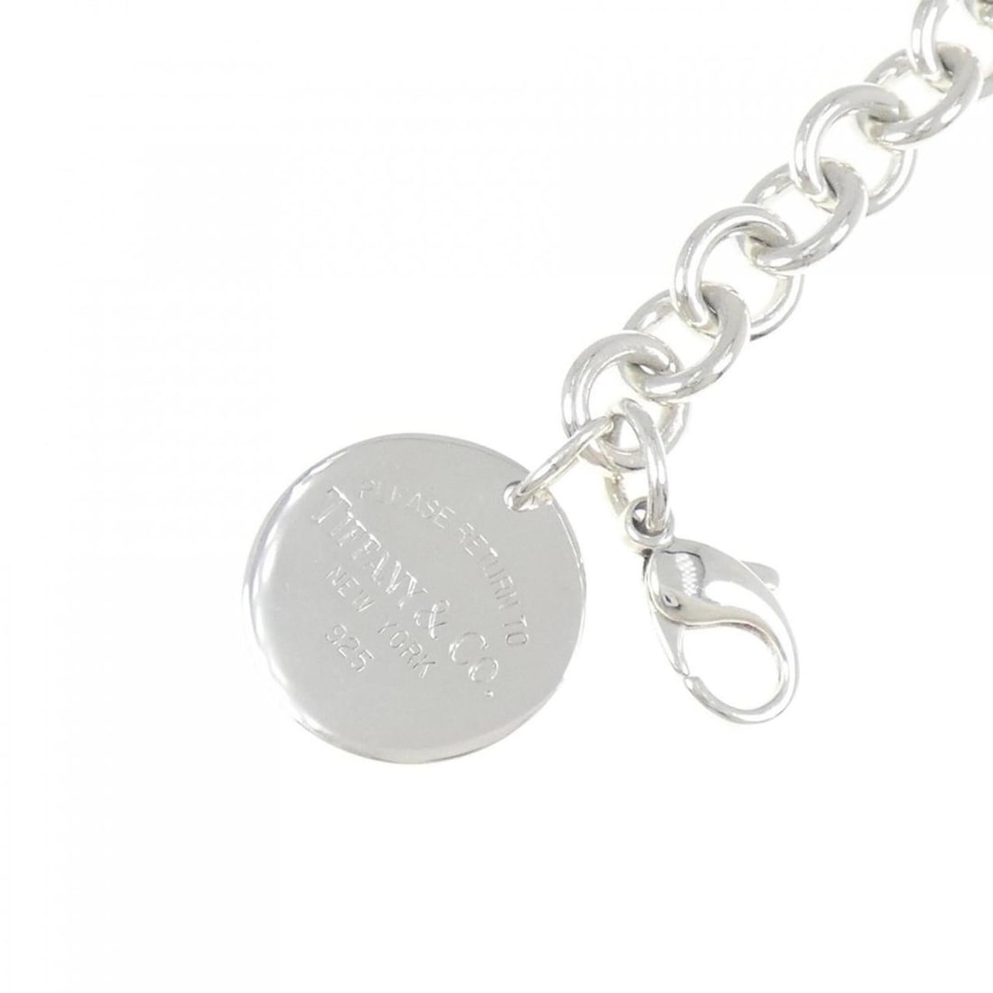 Tiffany & Co. Return to Bracelet: --- Catalog ---Category: SizeWidth: 3.24cm / 1.27''Weight: 35.7g / 1.25oz.Total Length: 19.5cm / 7.67''Category: DesignType: Charm braceletGender: WomenMaterial: Silver 925Category: GeneralLine: Retur