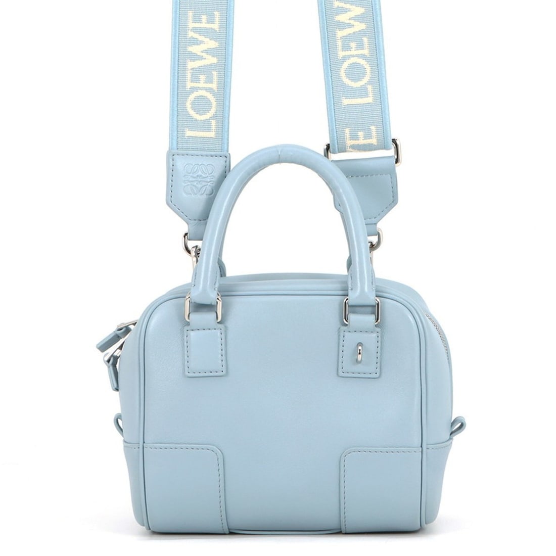 Loewe Amazona 16 handbag, calf leather, A039N21X01, LOEWE 2-way women's.: --- Catalog ---Category: SizeSize (HxWxD): 14cm x 16cm x 8.5cm / 5.51'' x 6.29'' x 3.34''Category: DesignType: Handbag, Shoulder bagColor: BlueGender: WomenMaterial: Leather Hardware Color: SilverLeat