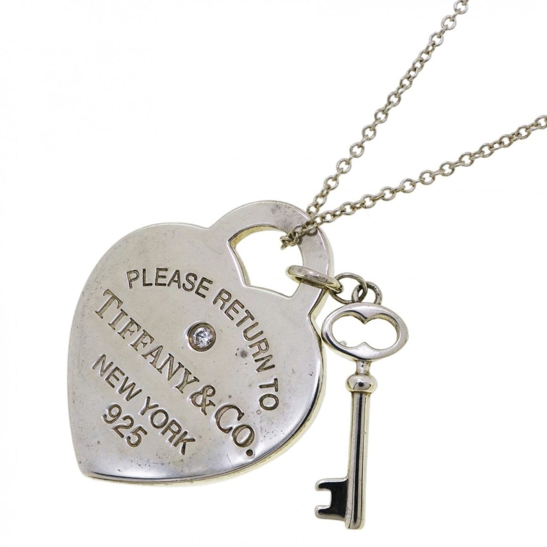 Tiffany & Co. Return to Heart Tag Key Necklace, 1PD (Diamond), Sterling Silver 925, Ladies' P2557756: --- Catalog ---Category: SizePendant Size: 25.1mm x 20.7mm / 0.98'' x 0.81''Neck Circumference: 40.5 cm - 45.5 cm / 15.94'' - 17.91''Category: DesignStone: DiamondGender: WomenMaterial: Silver 925Neck