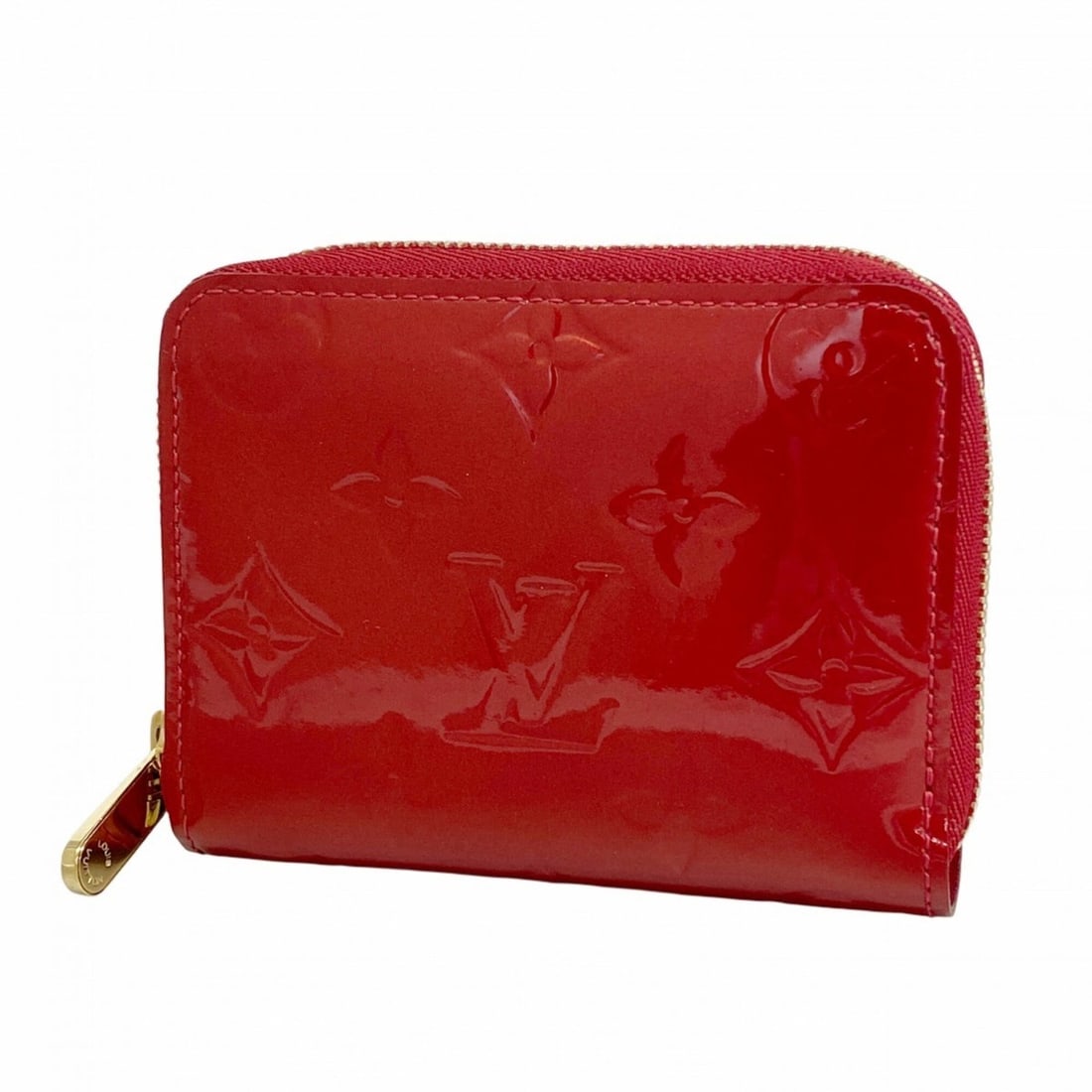Louis Vuitton Vernis Zippy Coin Purse M93608 Pomme d'Amour (Women's): --- Catalog ---Category: SizeSize (HxWxD): 8cm x 11cm x 2cm / 3.14'' x 4.33'' x 0.78''Category: DesignType: Coin purse/coin caseColor: Pomme d'amourGender: WomenCategory: GeneralMPN: M93608Brand: Loui