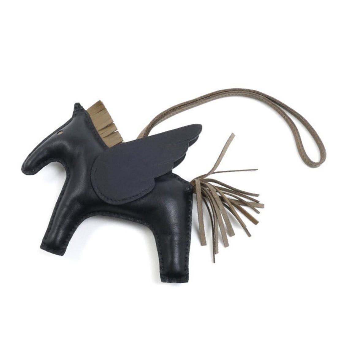HERMES Agneau Milo Bag Charm Rodeo MM Strap Black x Etoupe W Stamp (2024) Men's Women's: --- Catalog ---Category: SizeSize (HxWxD): 100.00mm x 110.00mm / 3.94'' x 4.33''Category: DesignType: Handbag charmColor: Black, Etoupe grayGender: Men,WomenMaterial: Agneau MiloCategory: GeneralBrand