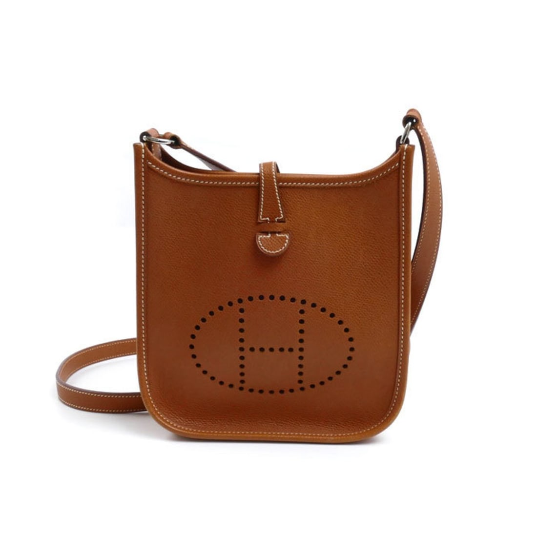 HERMES Evelyne TPM Epsom Shoulder Bag, Brown, ?H stamp (2004), Women's: --- Catalog ---Category: SizeSize (HxWxD): 19cm x 17cm x 5cm / 7.48'' x 6.69'' x 1.96''Category: DesignType: Shoulder bagColor: BrownGender: WomenMaterial: Leather Category: GeneralBrand: HermesCountr