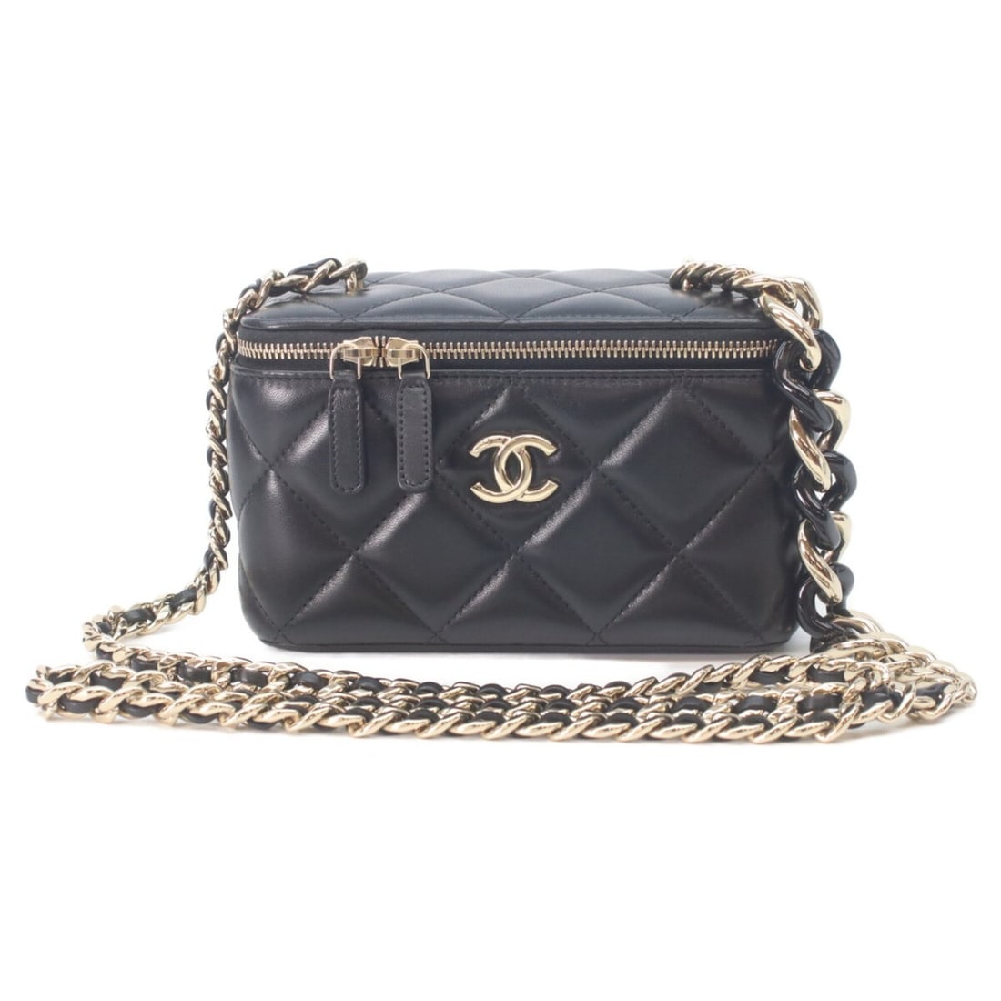 CHANEL Black Lambskin Gold Hardware Big Chain Shoulder Vanity Bag for Women: --- Catalog ---Category: SizeSize (HxWxD): 10cm x 16cm x 8.5cm / 3.93'' x 6.29'' x 3.34''Category: DesignType: Shoulder bagColor: BlackGender: WomenMaterial: Leather Hardware Color: GoldLeather/Fur Ty