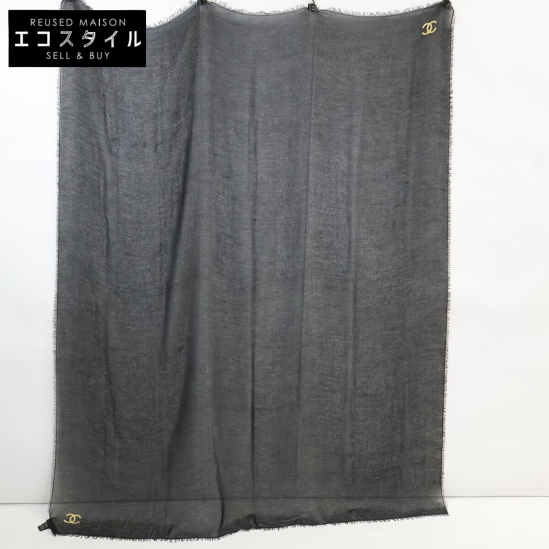 CHANEL Coco Mark Gold Lame Embroidered Cashmere Blend Stole Black Women's: --- Catalog ---Category: SizeSize (LxW): 1.83m x 1.44m / 72.04'' x 56.69''Category: DesignType: StoleColor: Black, GoldGender: WomenCategory: GeneralBrand: Chanel--- Item List ---Section: ConditionRan