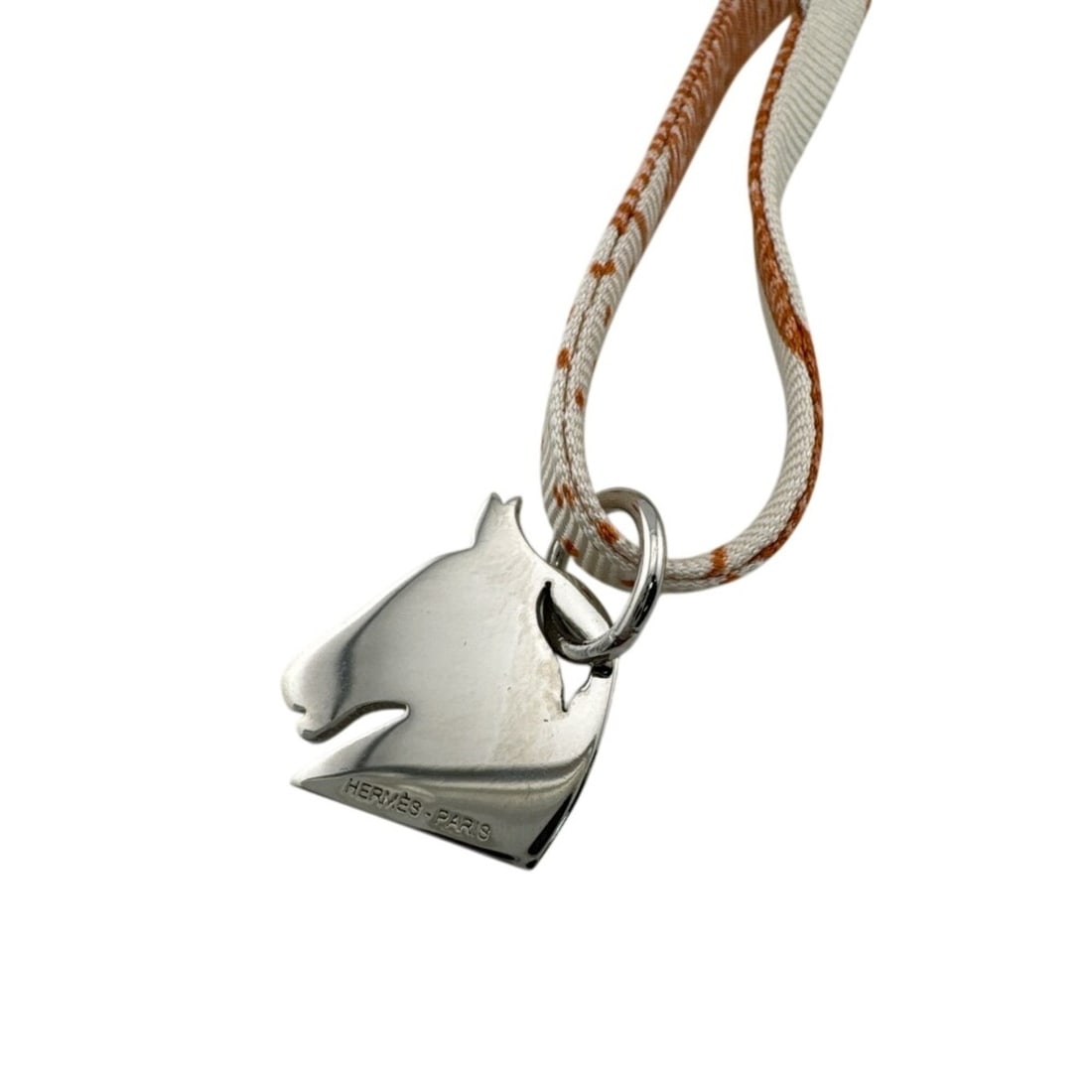 HERMES Hermes Tourbillon Necklace Choker Horse Motif Pendant Chain Silver: --- Catalog ---Category: SizeNeck Circumference: 82 cm / 32.28''Category: DesignColor: Multi-colorGender: WomenMaterial: SilkPendant Type: PendantNecklace Type: ChokerCategory: GeneralBrand: Hermes---