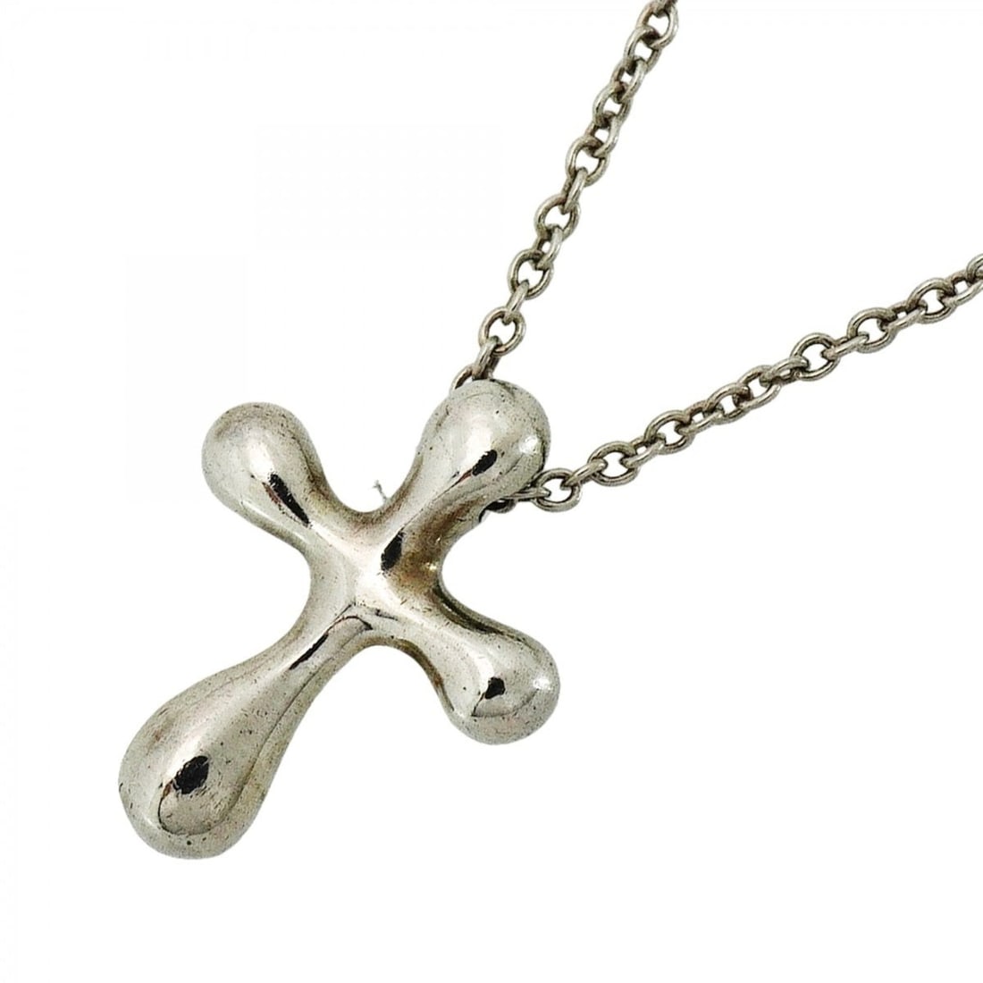 Tiffany & Co. Small Cross Necklace, Sterling Silver 925, Women's: --- Catalog ---Category: SizePendant Size: 15.6mm x 12.1mm / 0.61'' x 0.47''Neck Circumference: 42 cm / 16.53''Category: DesignGender: WomenMaterial: Silver 925Necklace Type: NecklaceCategory: General