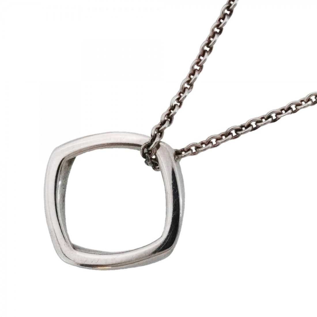 Tiffany & Co. Frank Gehry Torque Necklace, Sterling Silver 925, Women's: --- Catalog ---Category: SizePendant Size: 15.4mm x 15.2mm / 0.6'' x 0.59''Neck Circumference: 40.5 cm / 15.94''Category: DesignGender: WomenMaterial: Silver 925Necklace Type: NecklaceCategory: Genera