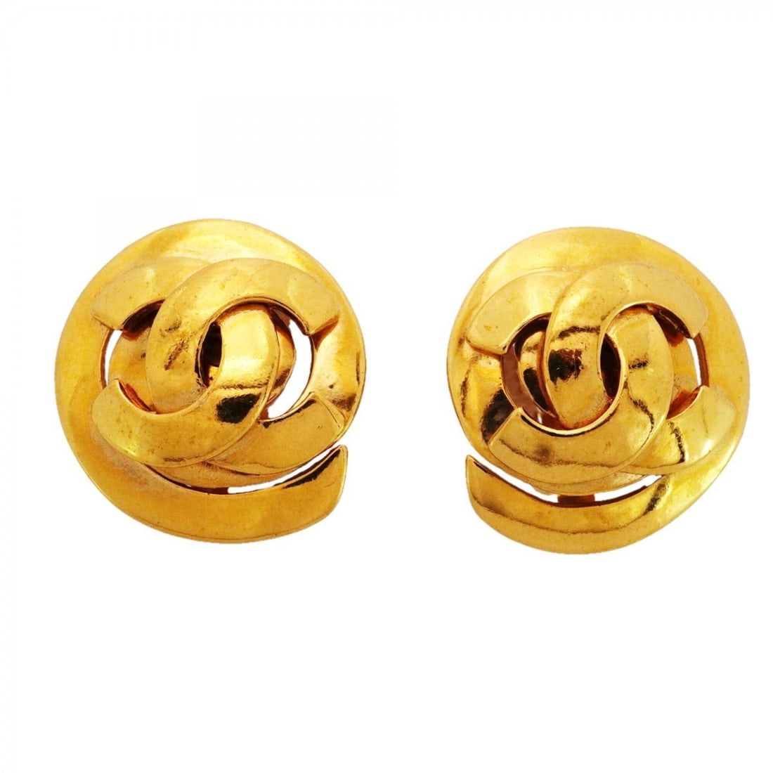 Chanel Earrings, Coco Mark Circle, GP Plated Gold, Women's: --- Catalog ---Category: SizeSize (HxWxD): 24.90mm x 23.80mm / 0.98'' x 0.94''Category: DesignType: Clip earringsColor: GoldGender: WomenMaterial: Gold platingCategory: GeneralBrand: Chanel--- Item Li