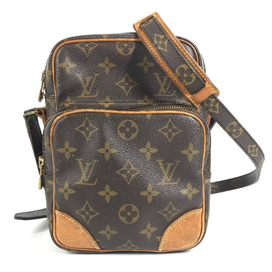 LOUIS VUITTON M45236 Monogram Amazon Bag, Shoulder Pouch, Canvas, Men's, Women's, Brown: --- Catalog ---Category: SizeSize (HxWxD): 20.5cm x 15cm x 5cm / 8.07'' x 5.9'' x 1.96''Category: DesignType: Pochette, Shoulder bagColor: BrownGender: Men,WomenMaterial: Monogram , Canvas Category: G