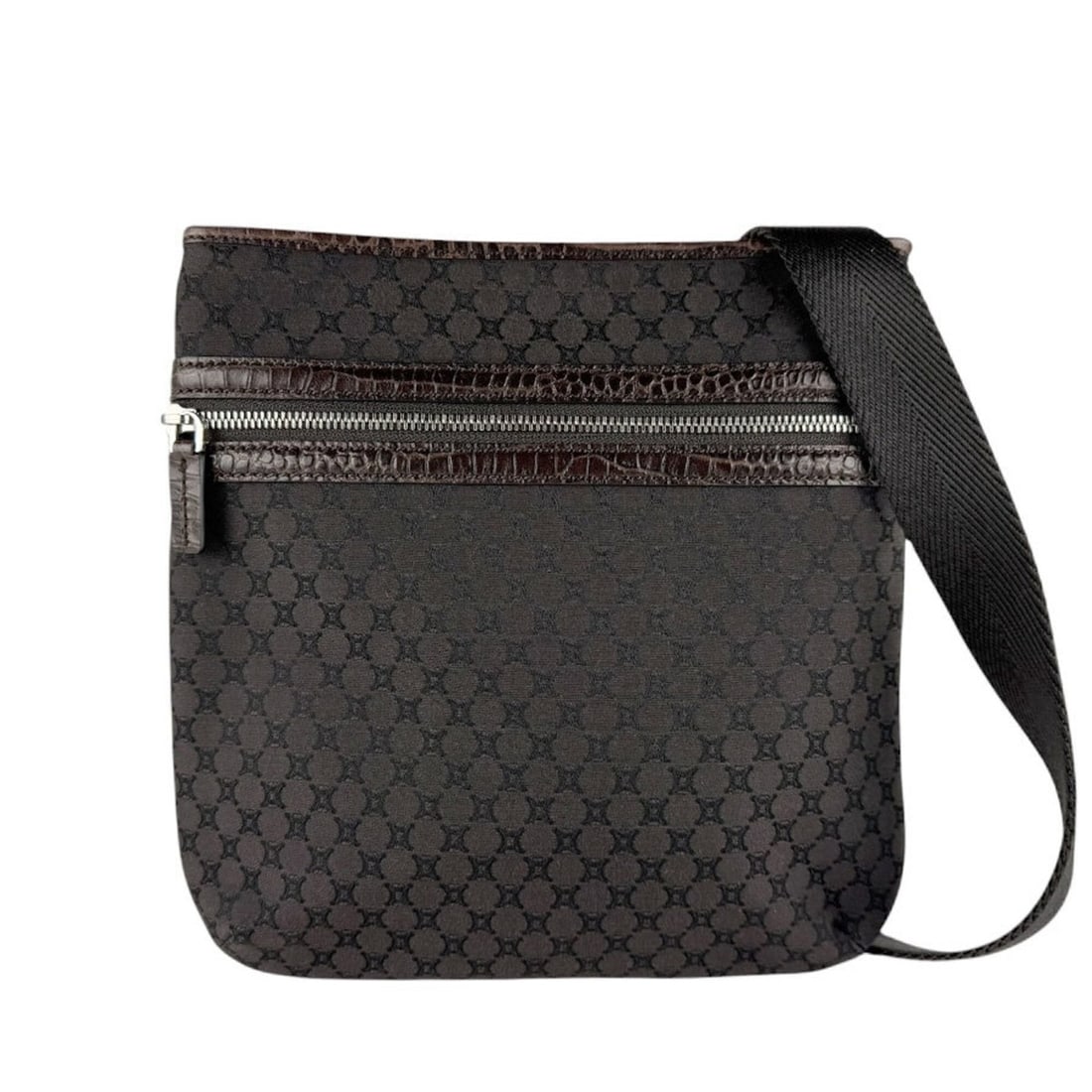 Celine CELINE Crossbody Shoulder Bag, Canvas, Brown, Women's z9566: --- Catalog ---Category: SizeSize (HxWxD): 24cm x 23cm x 5cm / 9.44'' x 9.05'' x 1.96''Category: DesignType: Shoulder bagColor: BrownGender: WomenMaterial: Canvas Category: GeneralBrand: CelineCountry