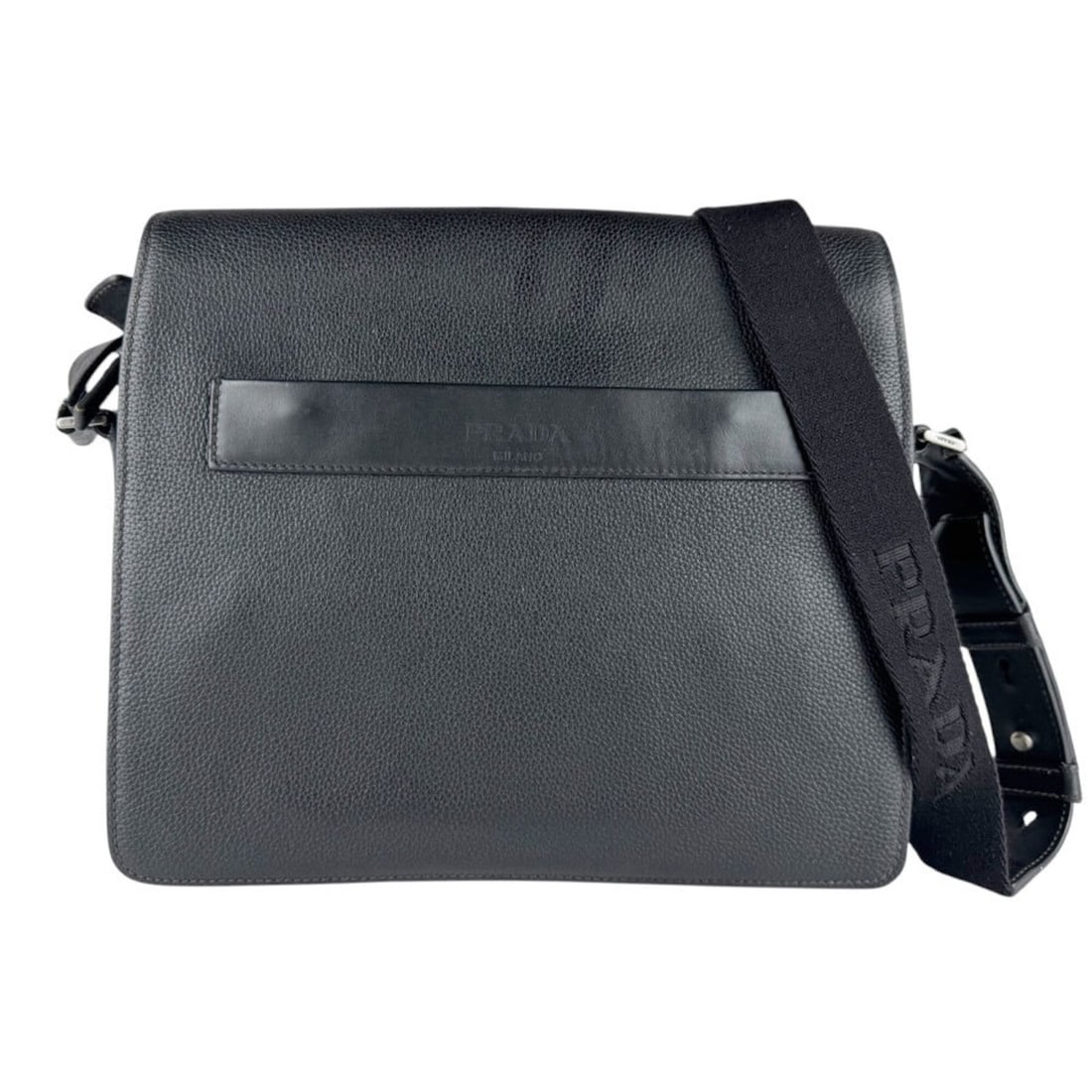 Prada PRADA Shoulder Bag Leather Black Men's z9440: --- Catalog ---Category: SizeSize (HxWxD): 28cm x 30cm x 7cm / 11.02'' x 11.81'' x 2.75''Category: DesignType: Shoulder bagColor: BlackGender: MenMaterial: Leather Category: GeneralBrand: PradaCountry