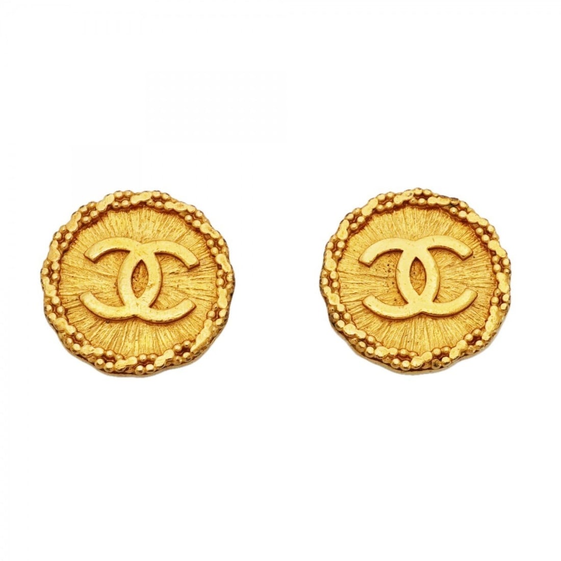Chanel Earrings, Coco Mark Circle, GP Plated Gold, Women's: --- Catalog ---Category: SizeSize (HxWxD): 23.80mm x 23.80mm / 0.94'' x 0.94''Category: DesignType: Clip earringsColor: GoldGender: WomenMaterial: Gold platingCategory: GeneralBrand: Chanel--- Item Li