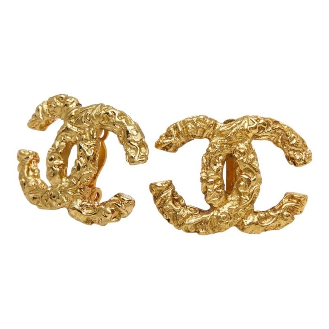 Chanel Coco Mark Lava Vintage Earrings Gold Plated Women's CHANEL: --- Catalog ---Category: SizeSize (HxWxD): 20.70mm x 27.40mm / 0.81'' x 1.08''Category: DesignType: Clip earringsColor: GoldGender: WomenMaterial: Gold platingCategory: GeneralBrand: Chanel--- Item Li