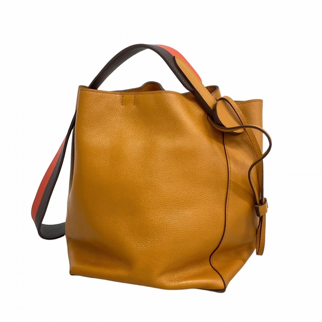 Hermes Licor 17 Evercolor Shoulder Bag, Toffee Havana Capucines, C Stamp, Women's.: --- Catalog ---Category: SizeSize (HxWxD): 23.5cm x 17.5cm x 17.5cm / 9.25'' x 6.88'' x 6.88''Category: DesignType: Shoulder bagColor: Capucine, Havane, ToffeeGender: WomenHardware Color: SilverCatego