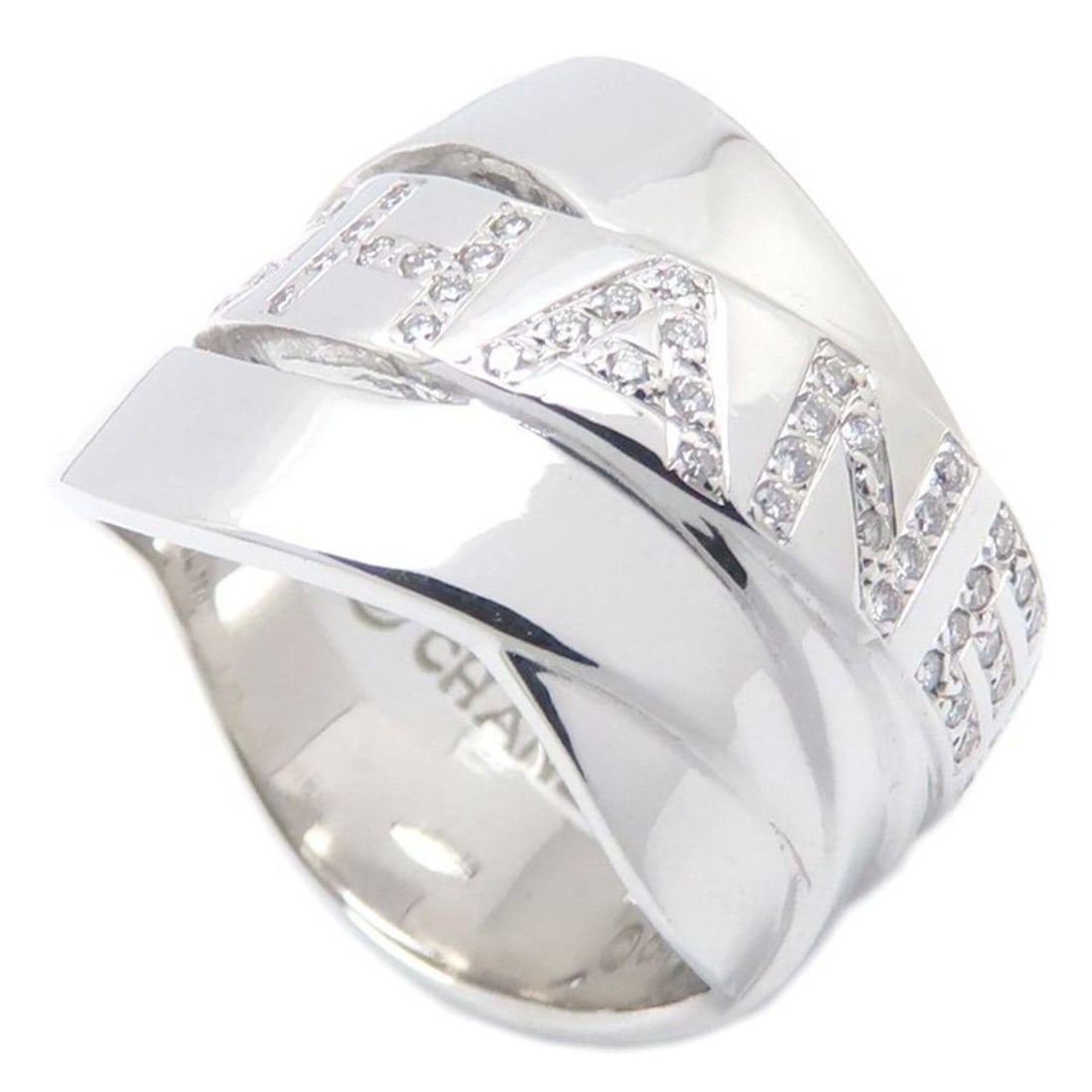CHANEL Boldic Ring, Diamond 18K White Gold, Women's, Item Number 295475: --- Catalog ---Category: SizeWeight: 10.4g / 0.36oz.JP Size: 9US Size: 5Category: DesignType: Band ringStone: DiamondGender: WomenMaterial: White gold (18K)Category: GeneralBrand: Chanel--- Item List 