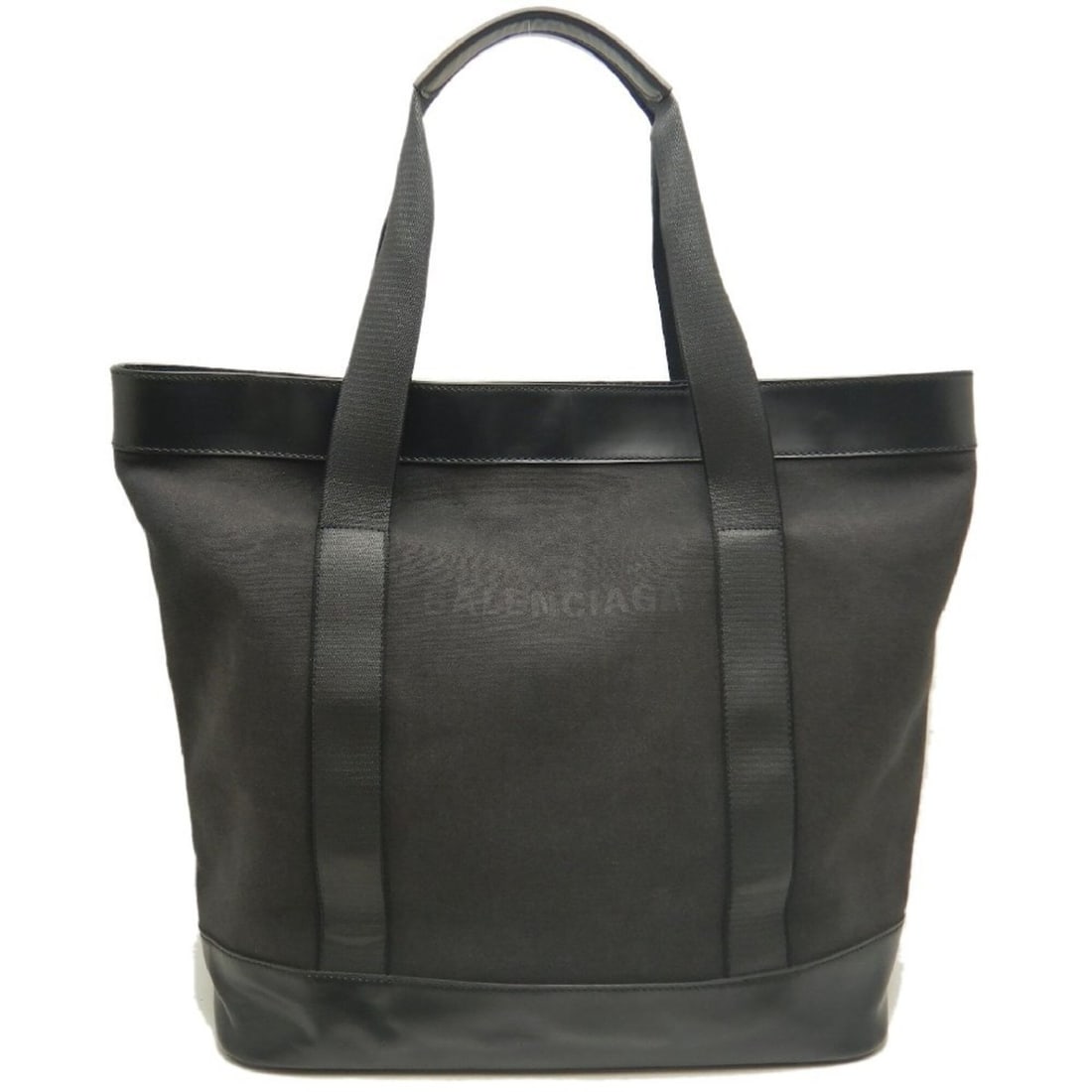 BALENCIAGA Navy Tote Bag 374767, Canvas x Leather, Black, Women's (Item No. 253788): --- Catalog ---Category: SizeSize (HxWxD): 39cm x 38cm x 16.5cm / 15.35'' x 14.96'' x 6.49''Category: DesignType: Tote bagColor: BlackGender: WomenMaterial: Canvas , Leather Hardware Color: