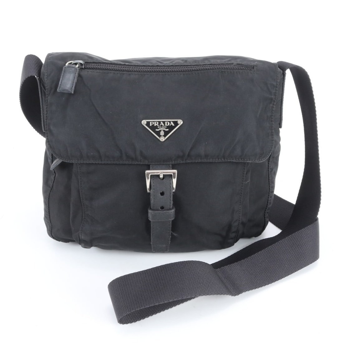 Prada Tessuto Nylon Triangle Logo Leather Shoulder Bag, Crossbody Messenger Tote Bag - Men's: --- Catalog ---Category: SizeSize (HxWxD): 22cm x 24cm x 10cm / 8.66'' x 9.44'' x 3.93''Category: DesignType: Shoulder bag, Tote bagColor: BlackGender: MenMaterial: Nylon , Leather Category: GeneralBr