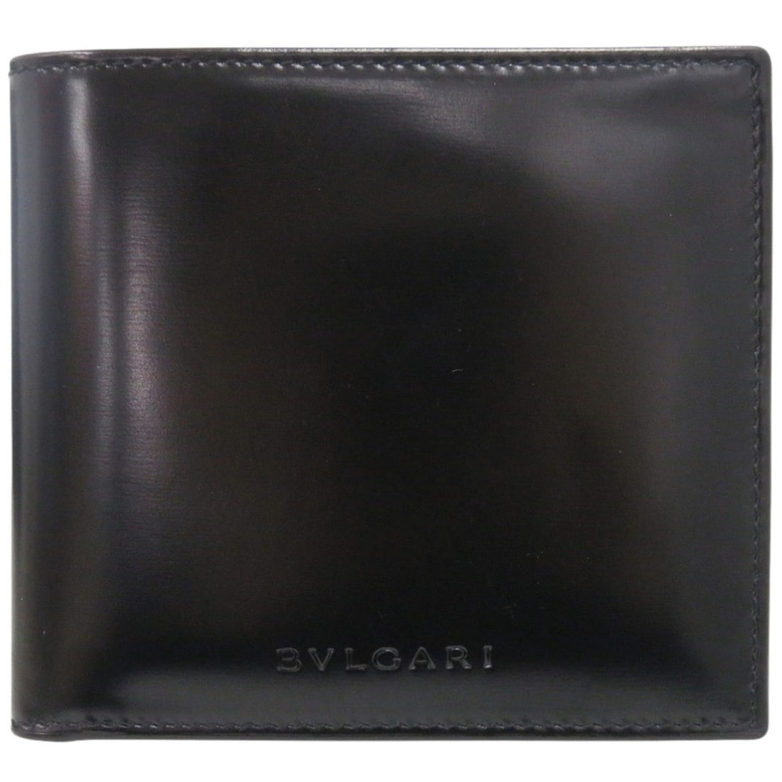 BVLGARI Classico Smooth Leather Black Bi-fold Wallet, Black, 0596 (Men's): --- Catalog ---Category: SizeSize (HxWxD): 10cm x 11cm x 2cm / 3.93'' x 4.33'' x 0.78''Category: DesignType: Wallet (bi-fold)Color: BlackGender: MenMaterial: Leather Leather/Fur Type: Smooth calf leat